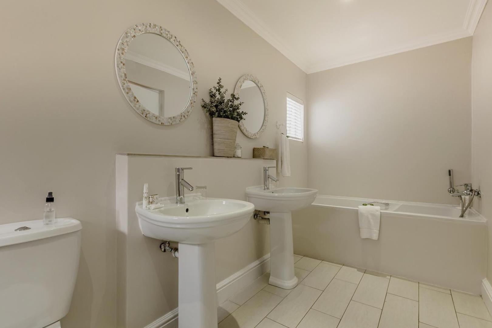 Standard Room - Photo 5