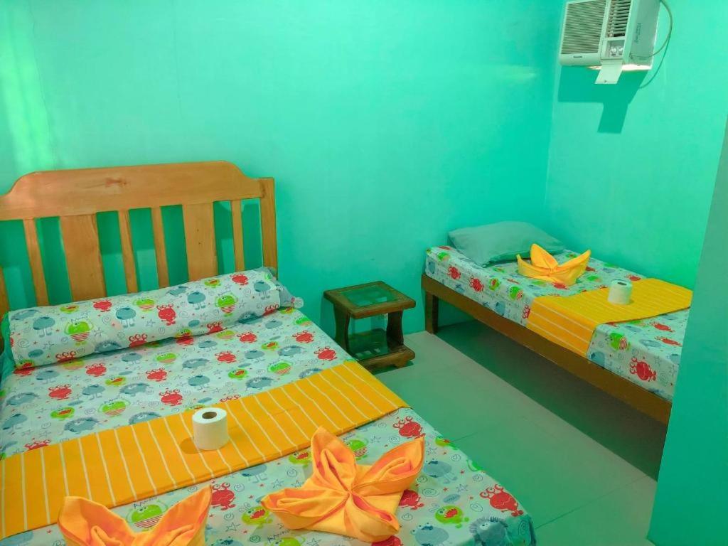 Standard Twin Room - Photo 1