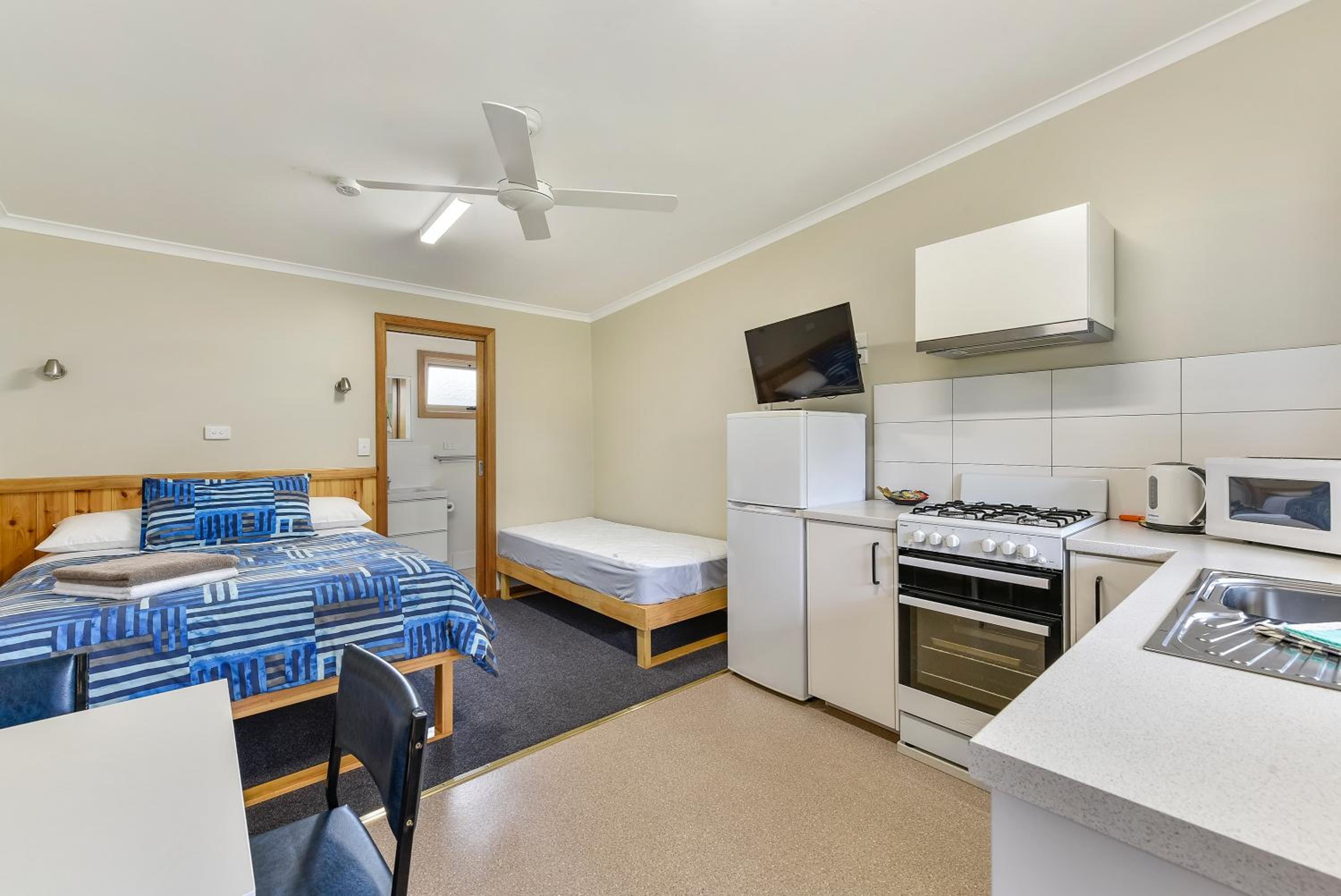 One-Bedroom Suite - Photo 1