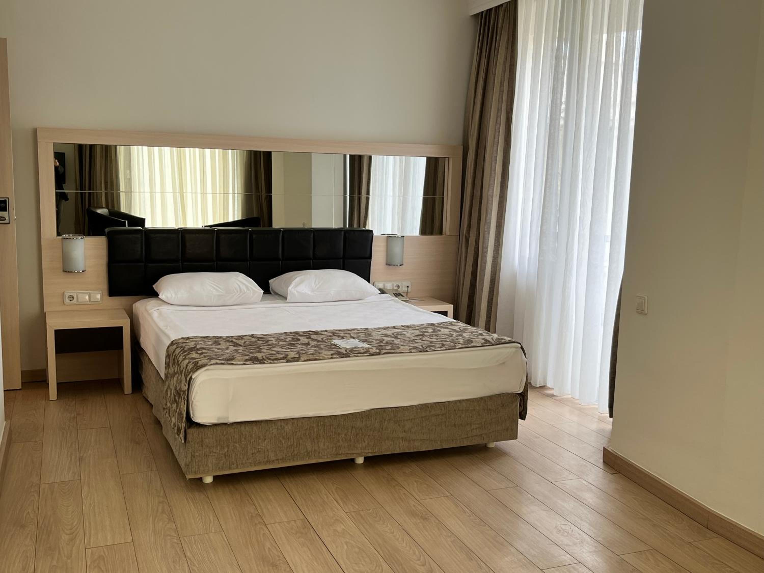 Standard Double Room photo 3