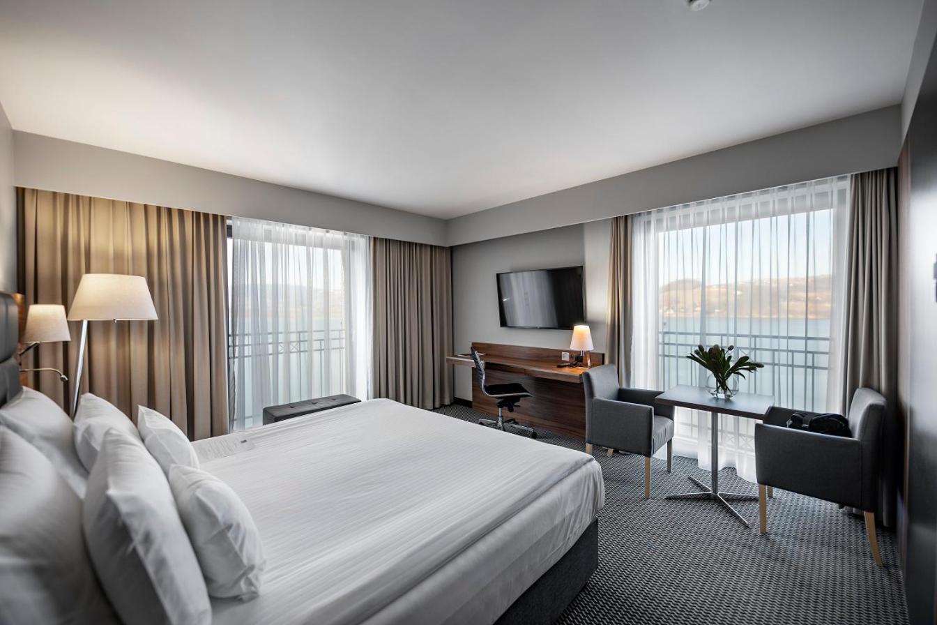 Double Room with Lake View photo 1