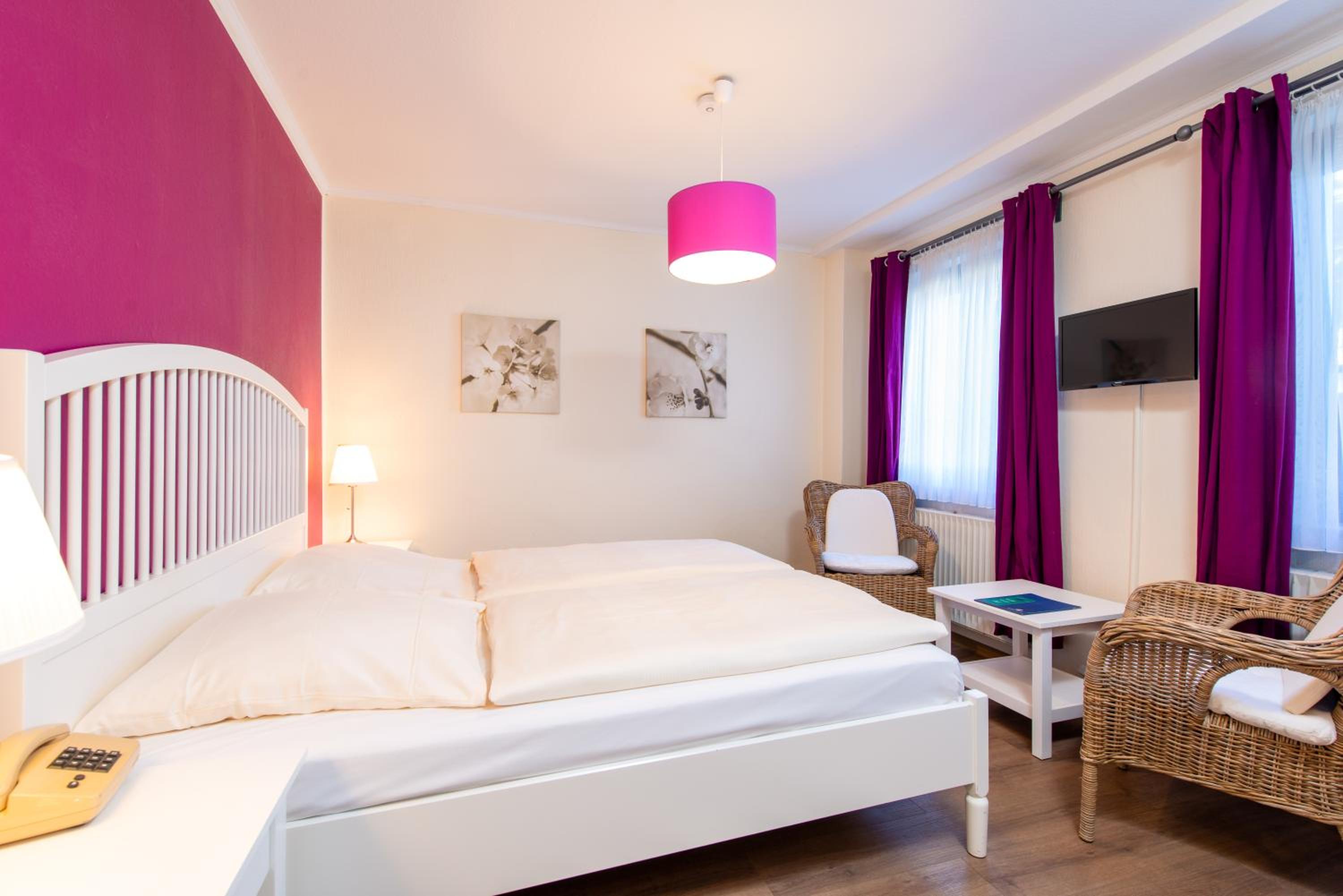 Double Room - Photo 7
