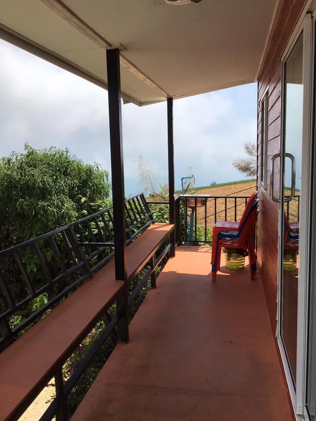 Double Room with Balcony - Photo 2