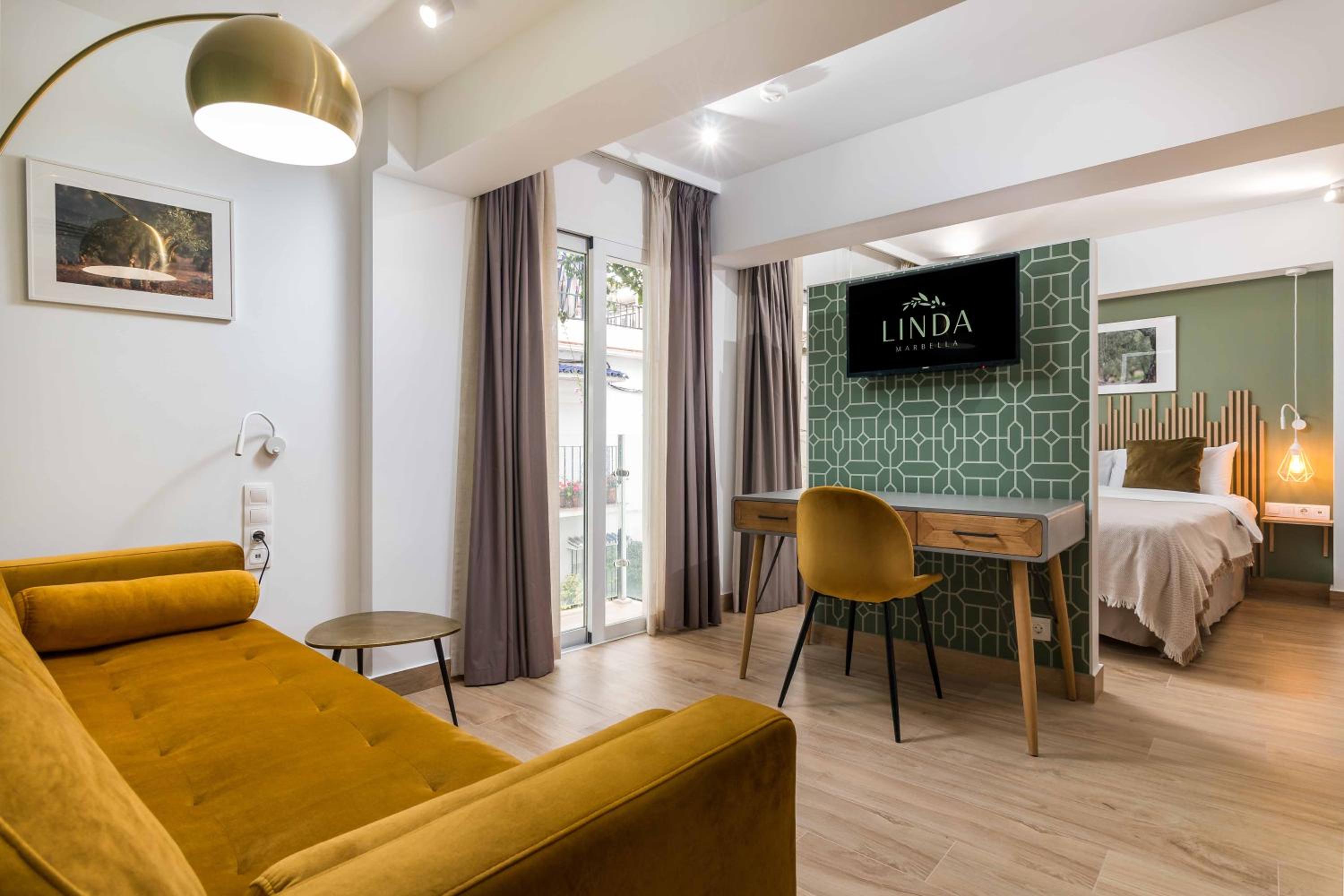 Superior Suite - Photo 1