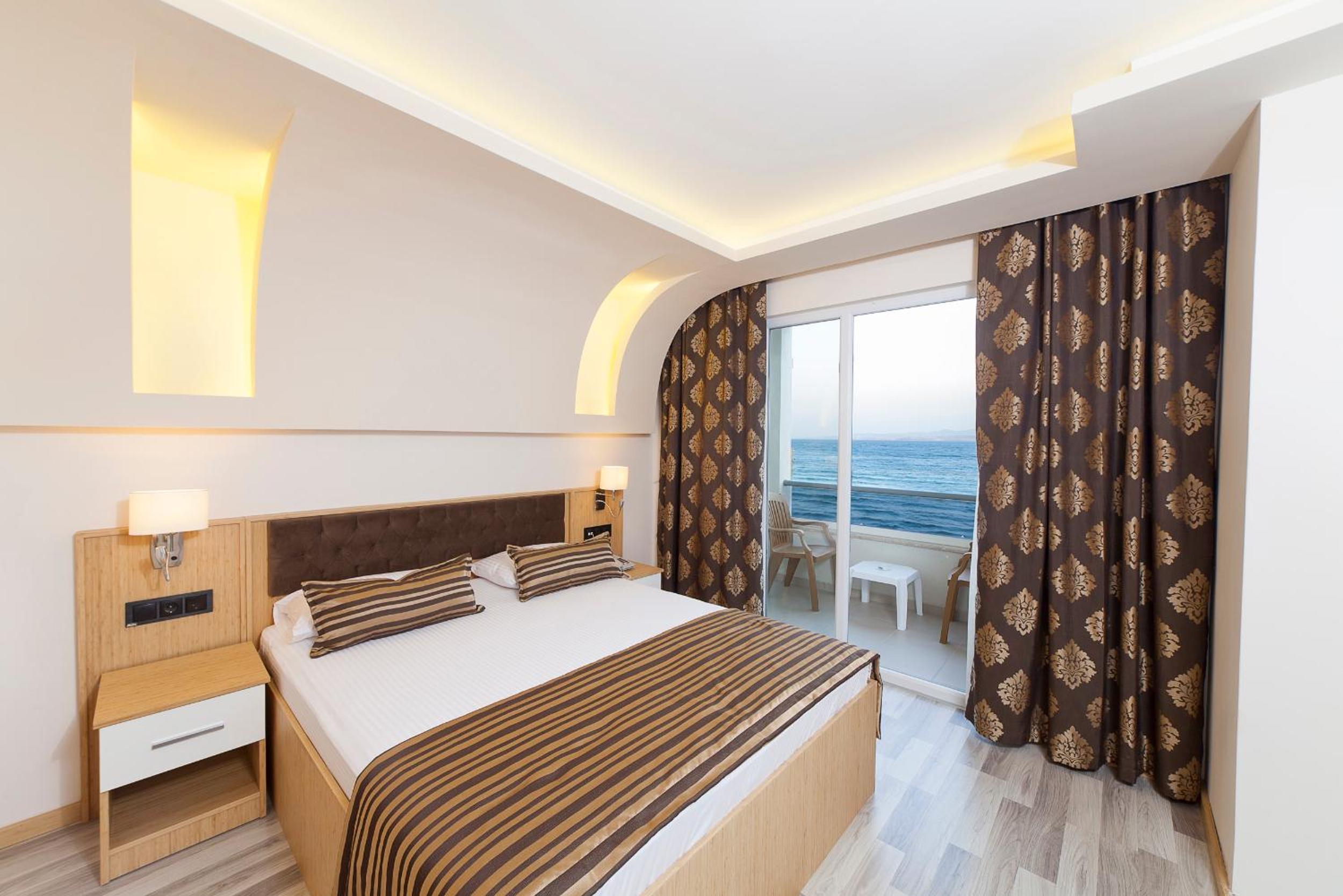 Suite with Sea View photo 1