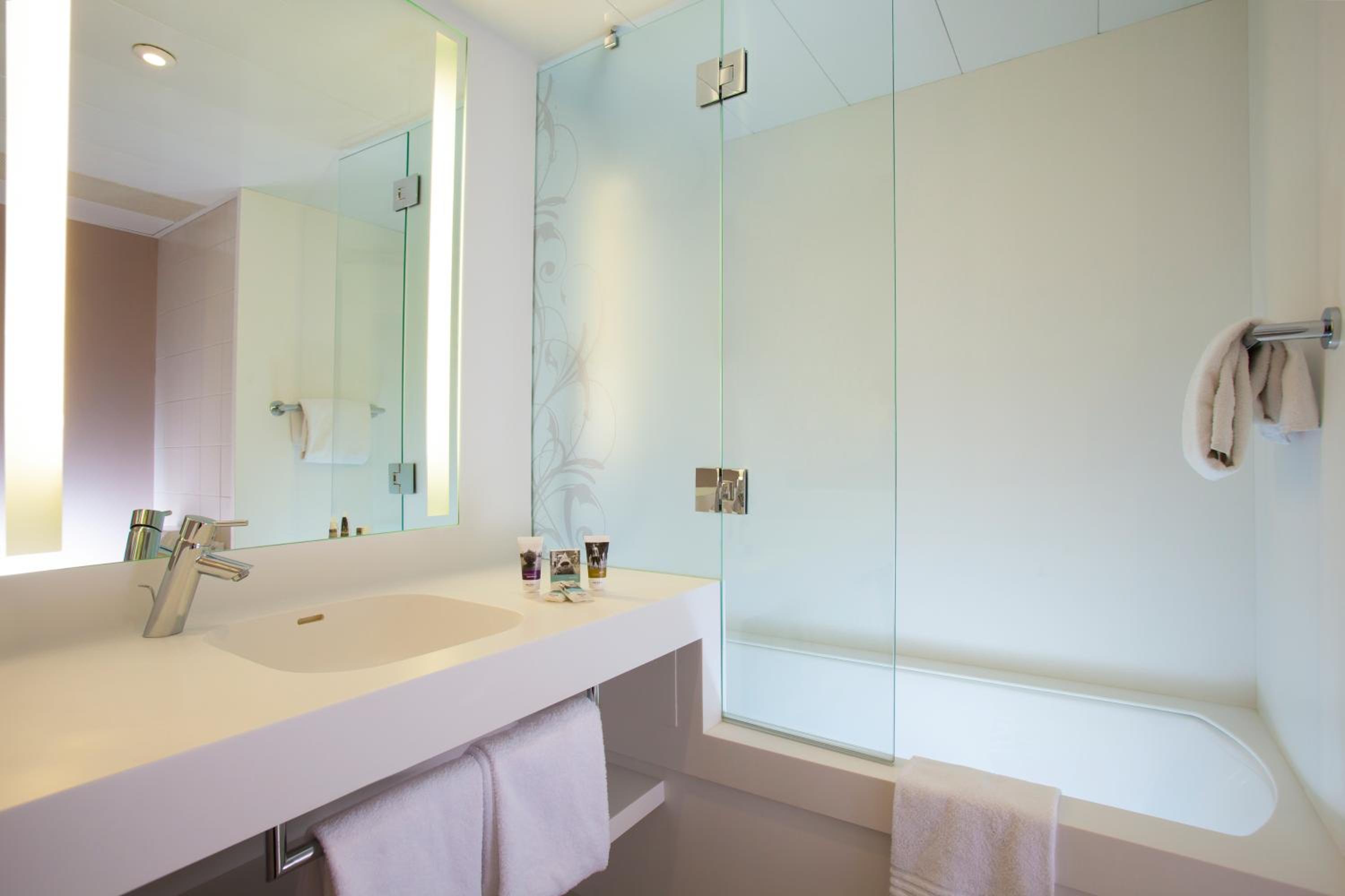Classic Twin Room - Photo 4