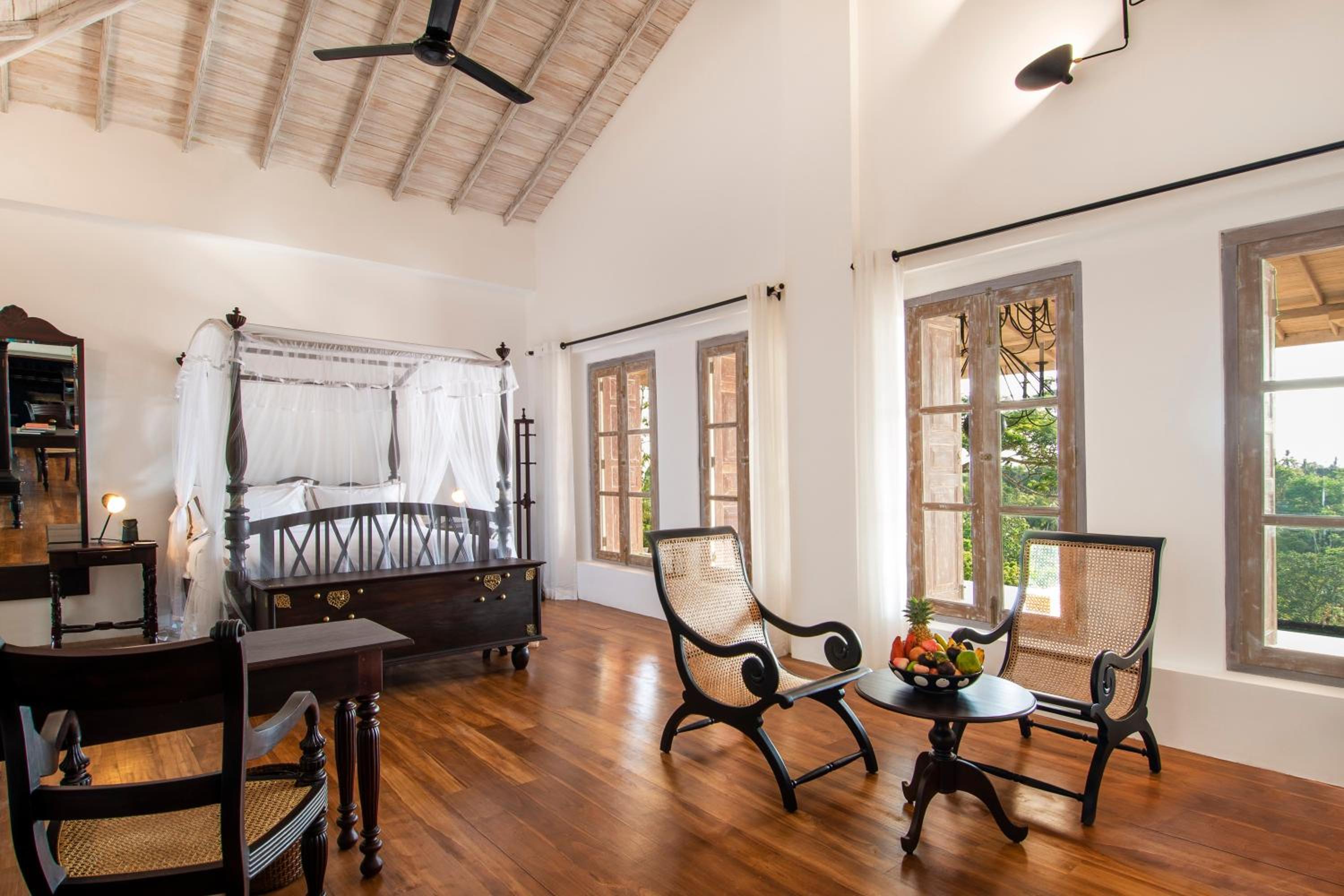 Two Bedroom Colonial mansion with Pool