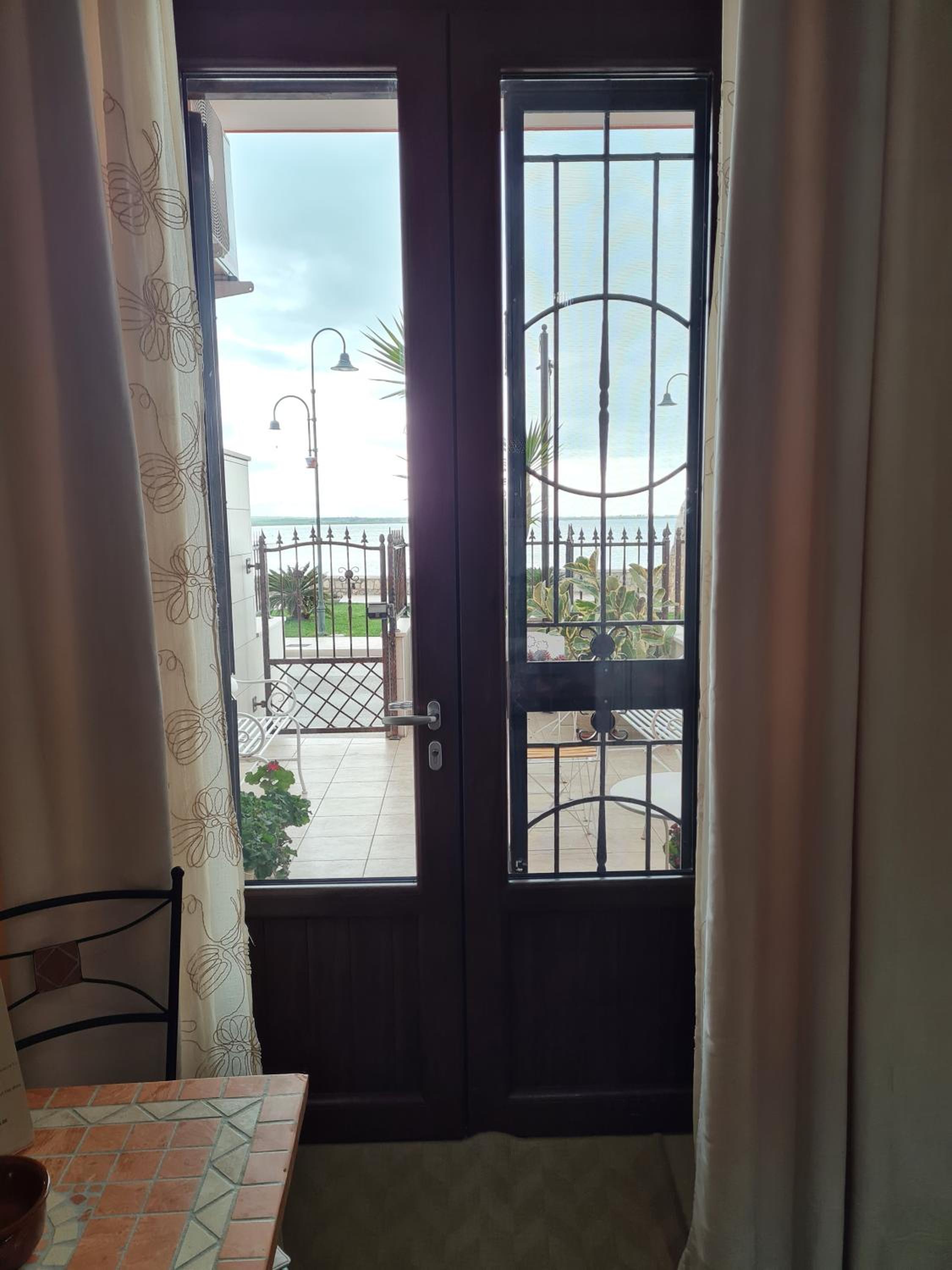 Suite with Lake View photo 2