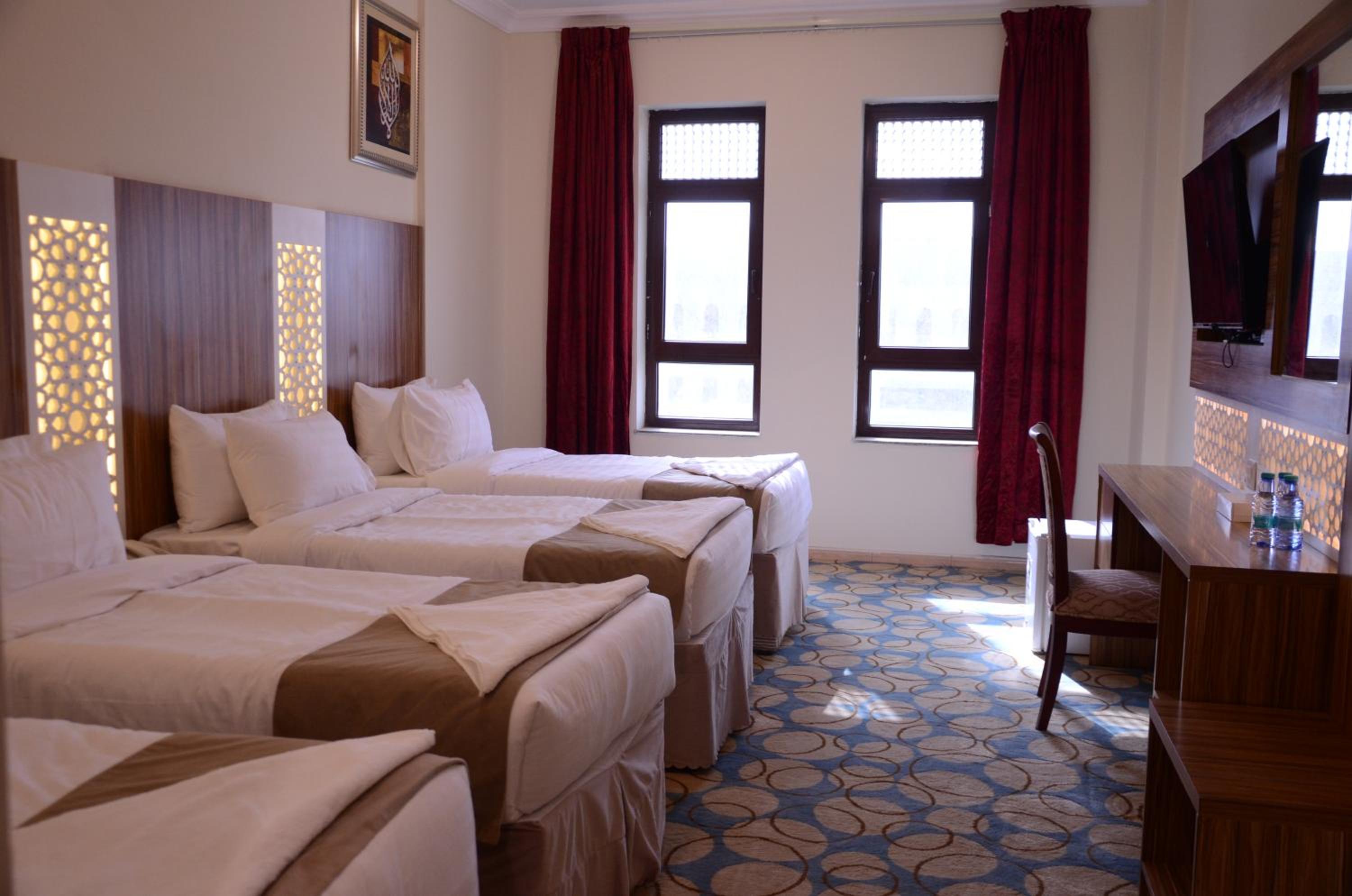 Quadruple Room - Photo 1