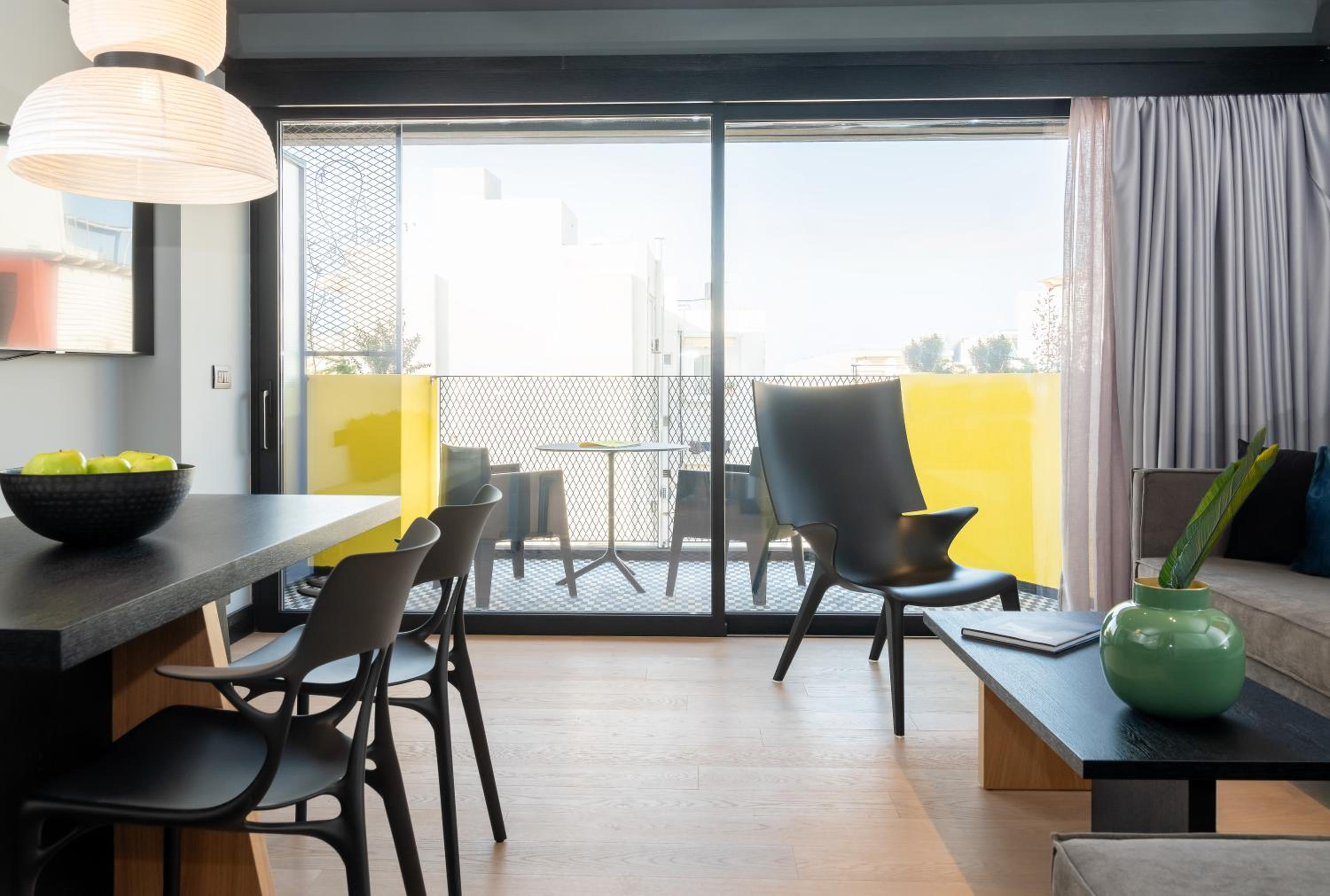City Experience Suite - Photo 11