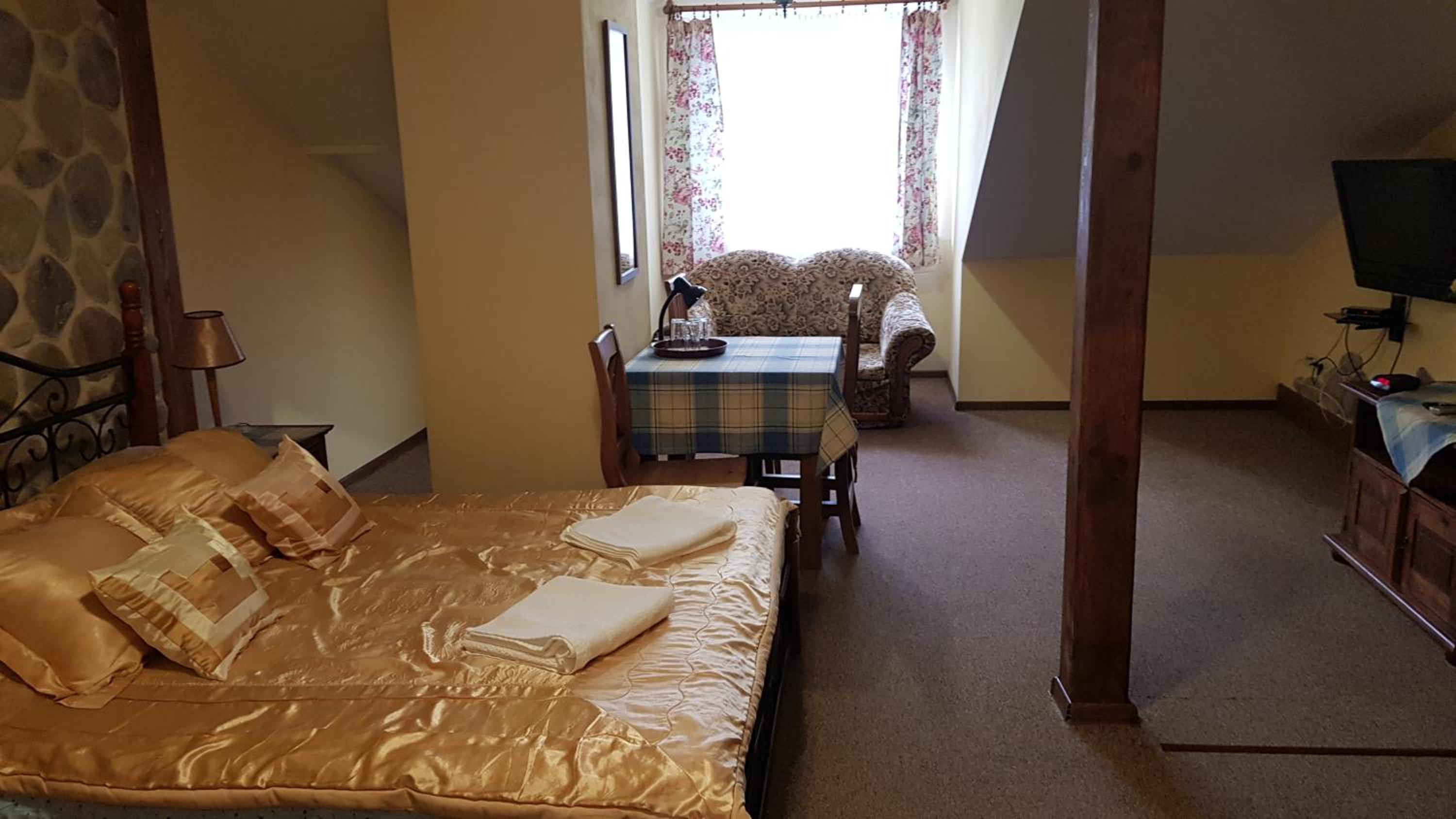 Standard Suite - Photo 5