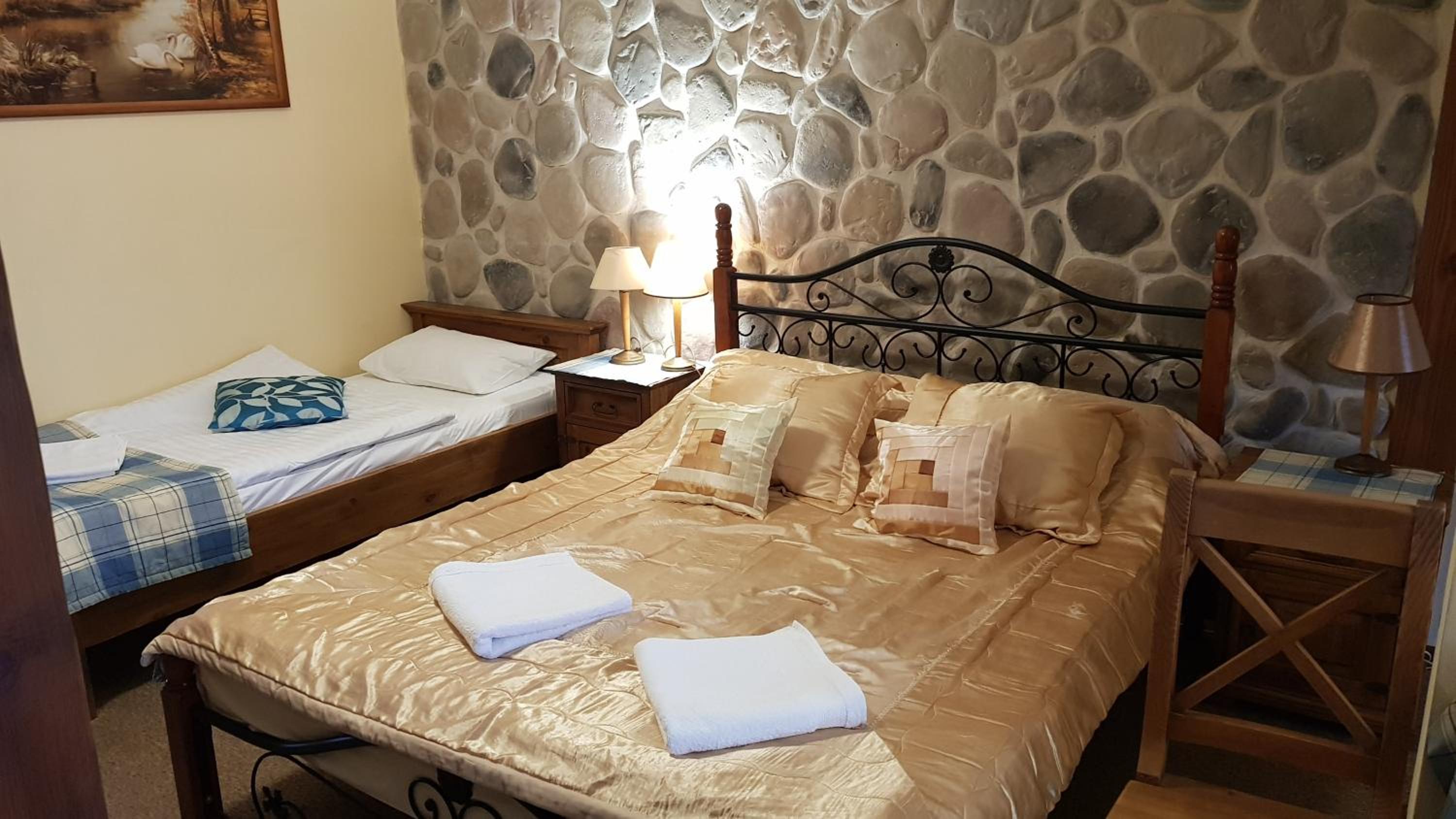 Standard Suite - Photo 1