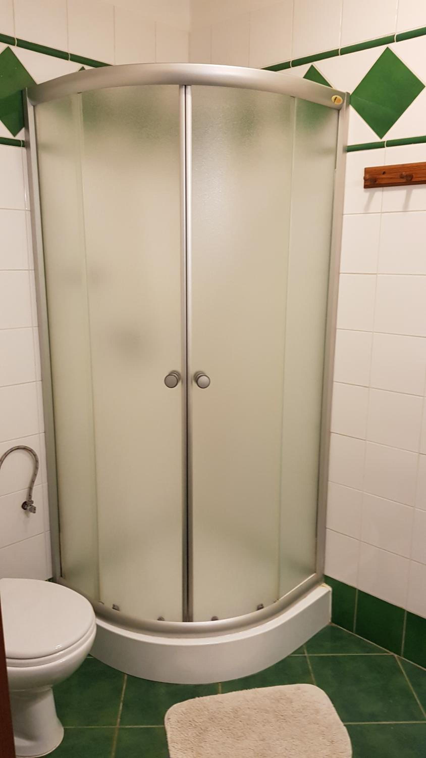 Quadruple Room with Bathroom - Photo 4