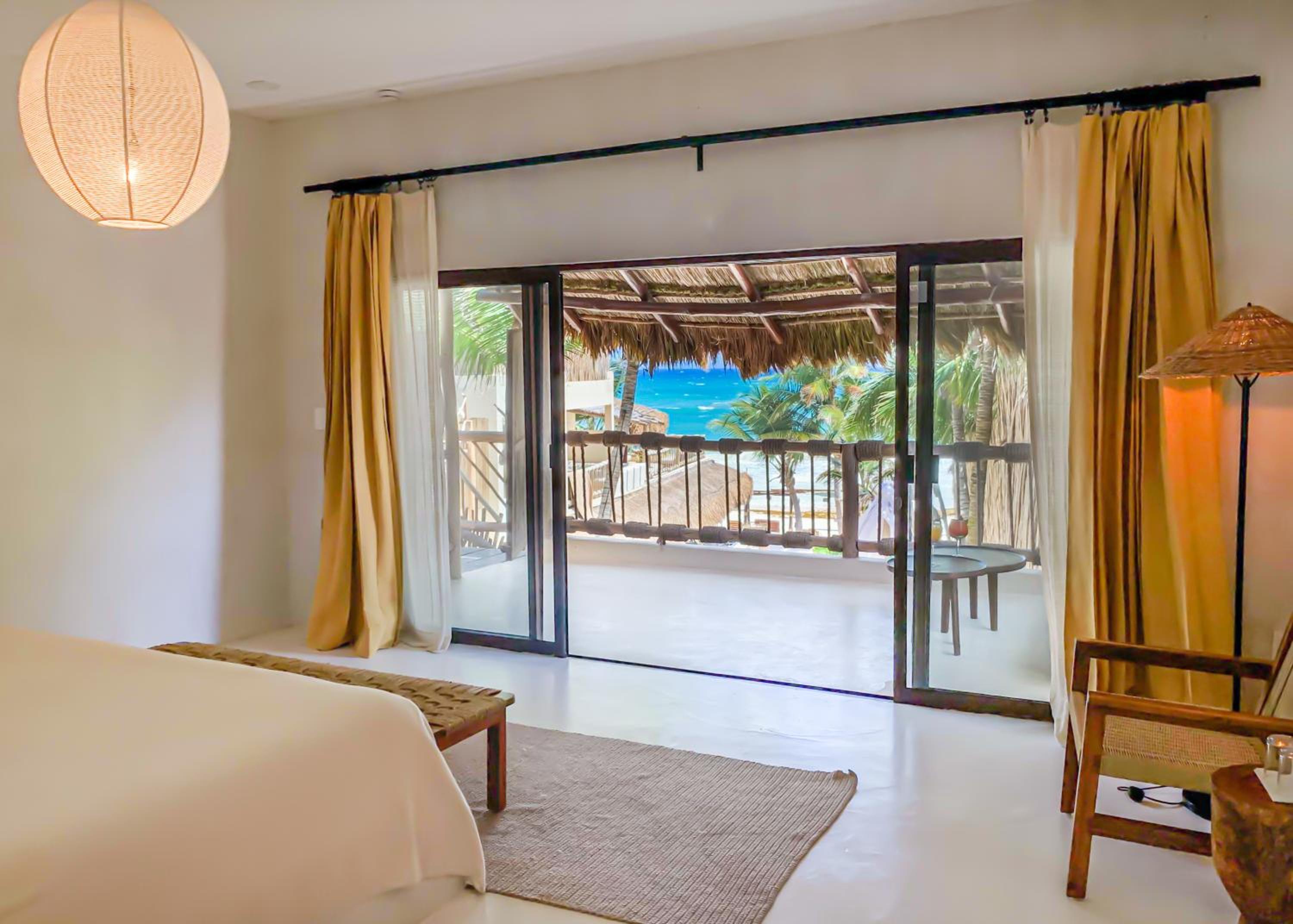 Deluxe Partial Sea View