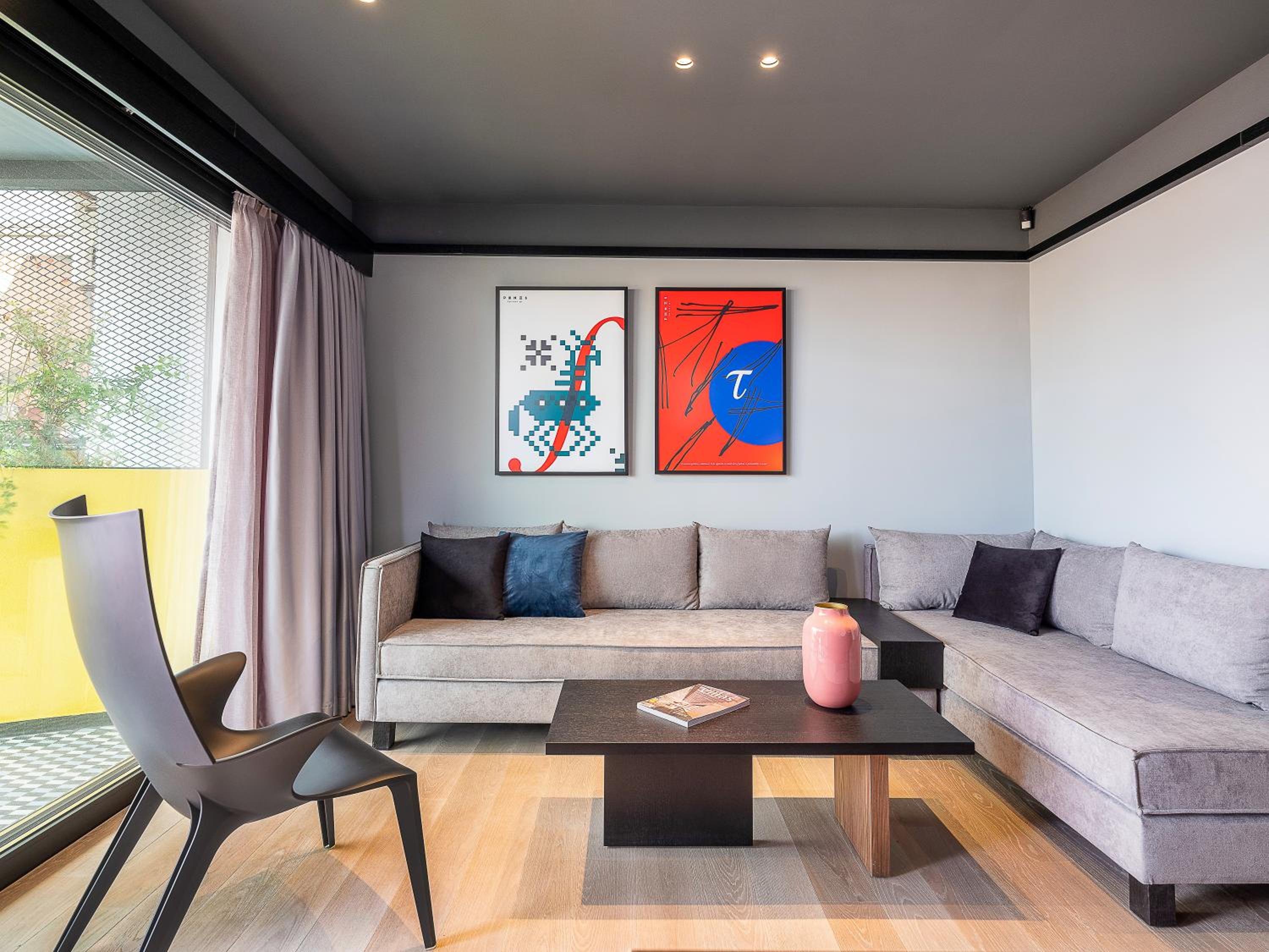 Exclusive City Escape Suite - Photo 17
