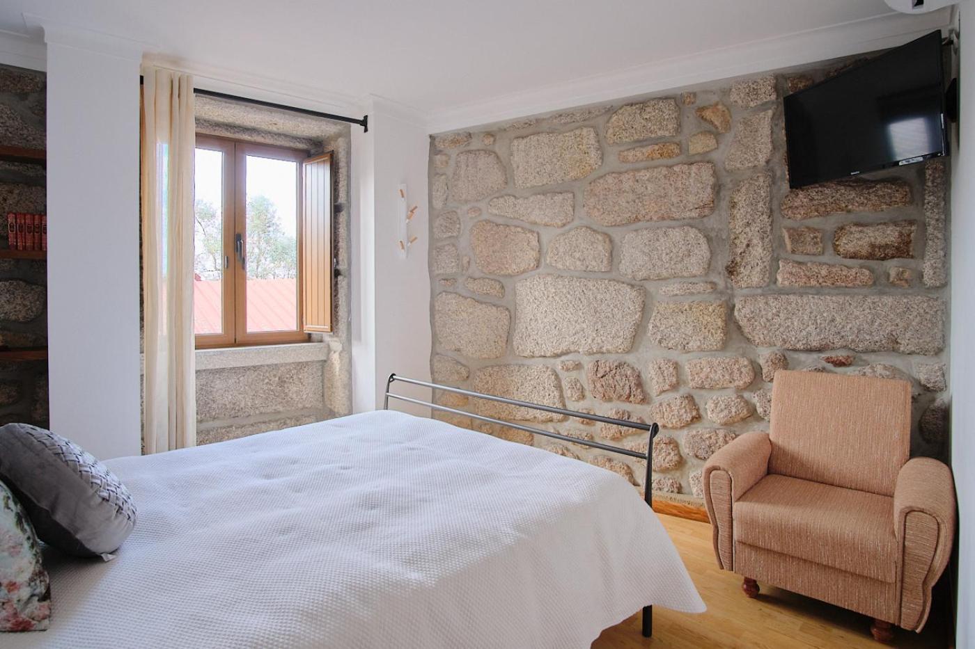 Double Room with Private Bathroom photo 1