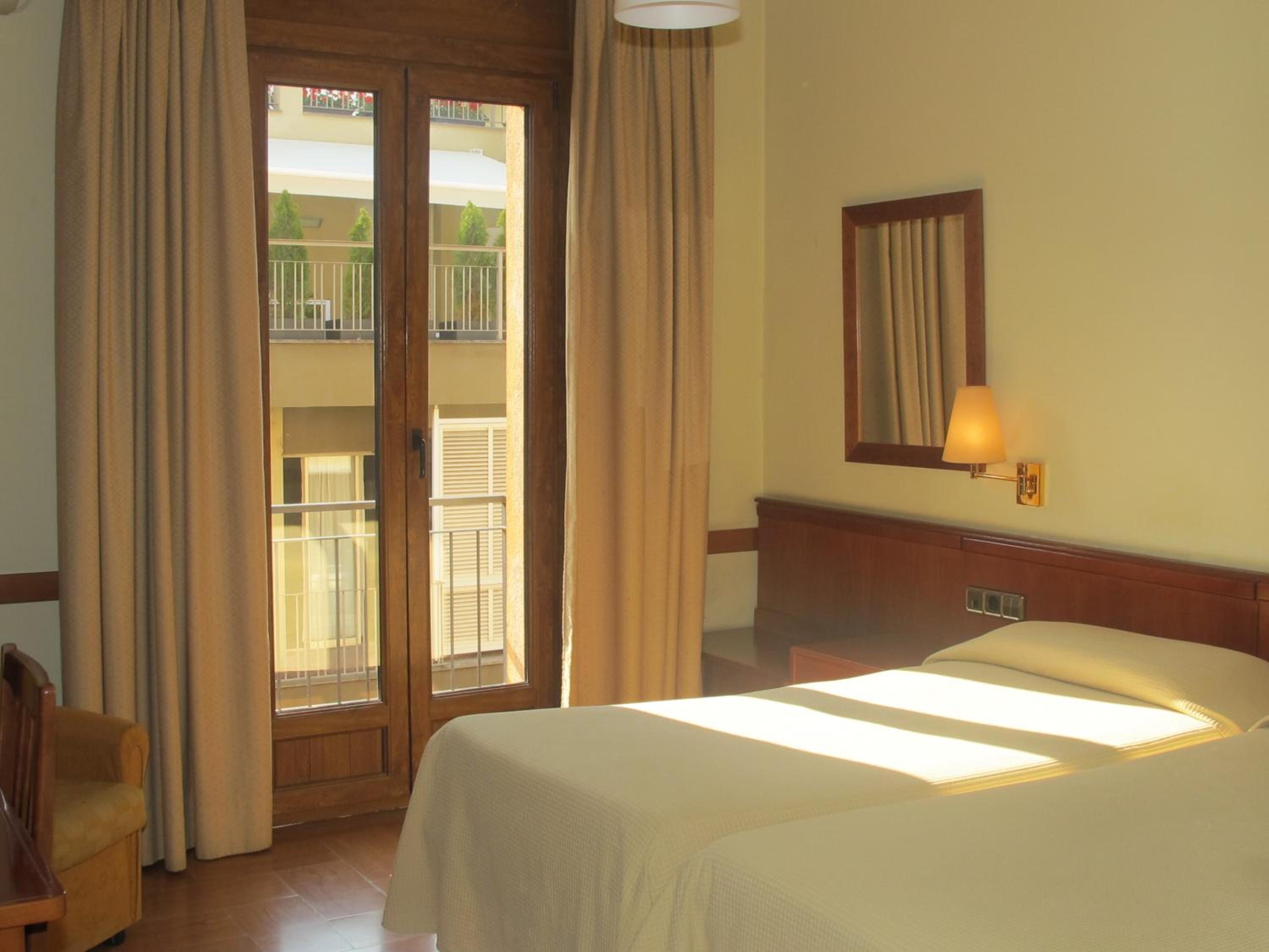 Double or Twin Room - Photo 1