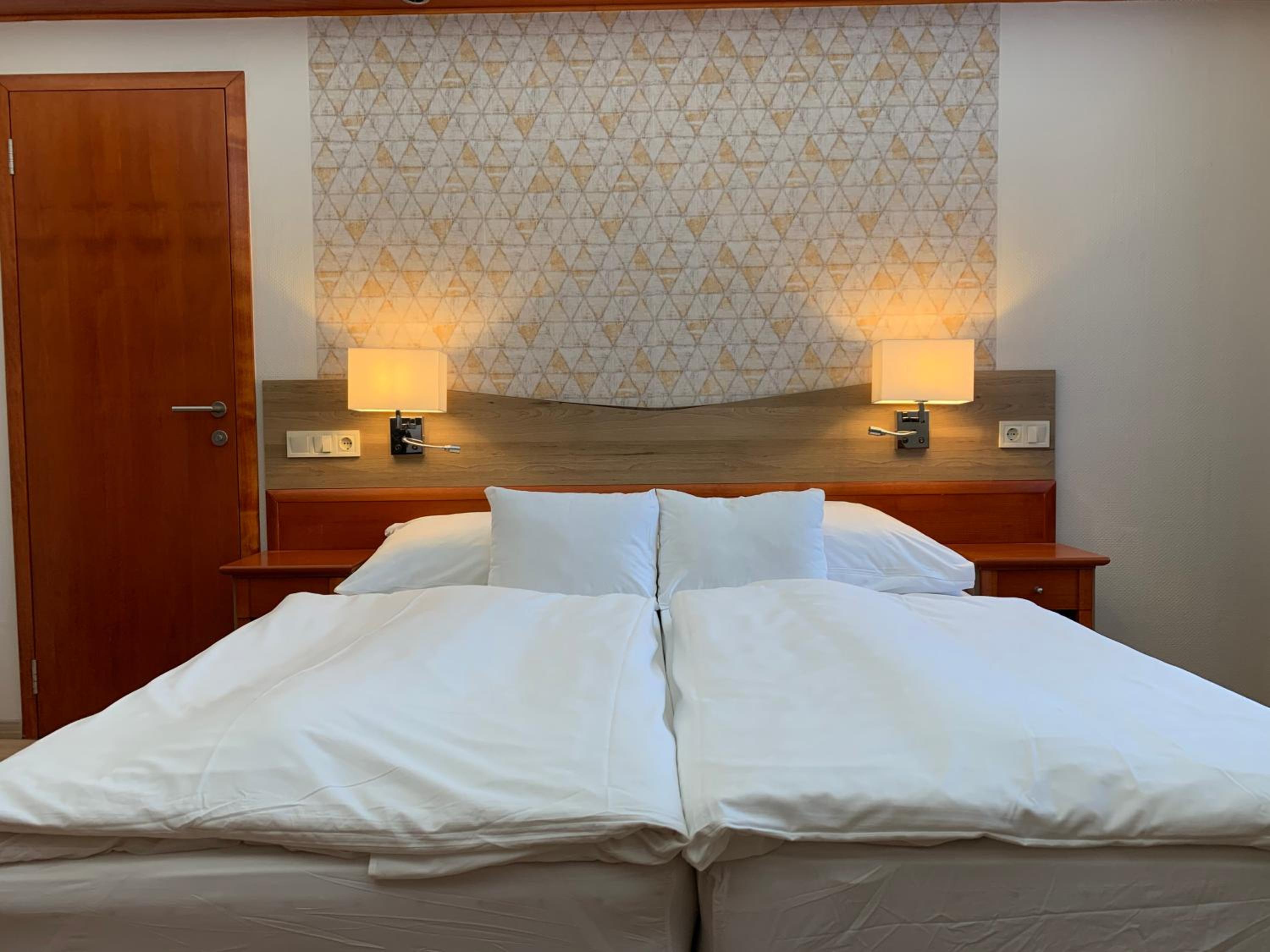 Superior Double or Twin Room - Photo 5