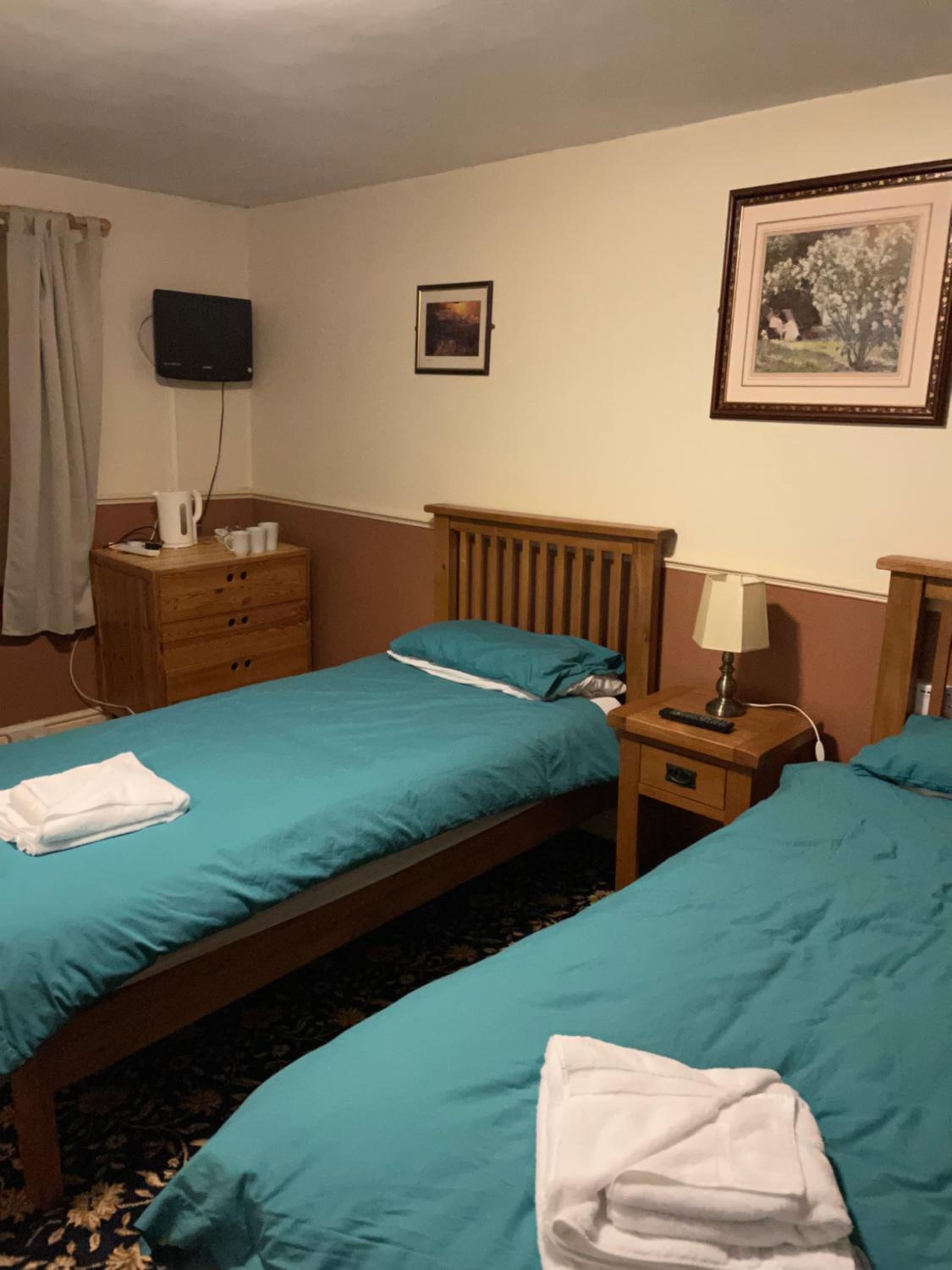 Budget Twin Room - Photo 1
