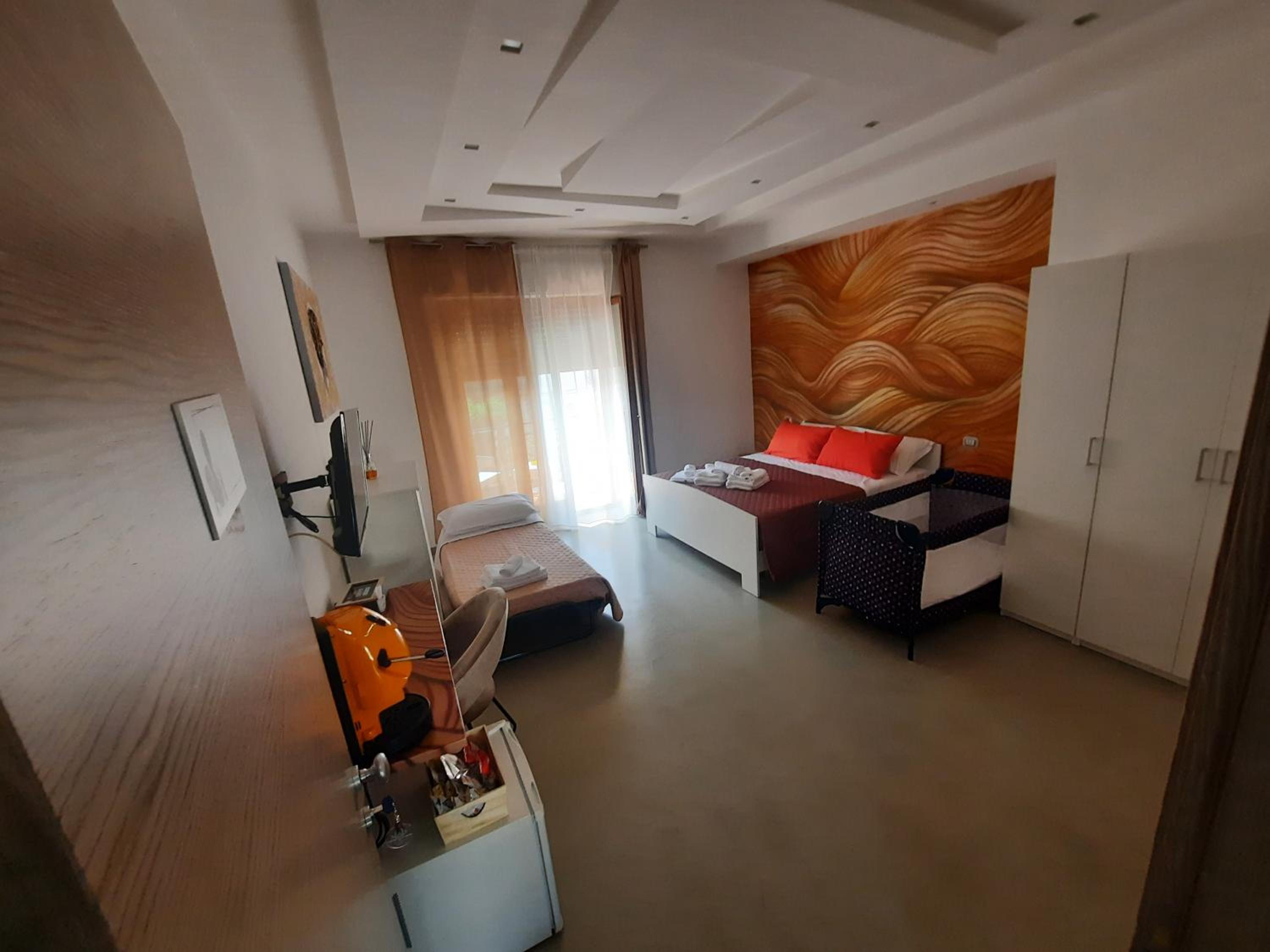 Triple Room with Private Bathroom photo 2