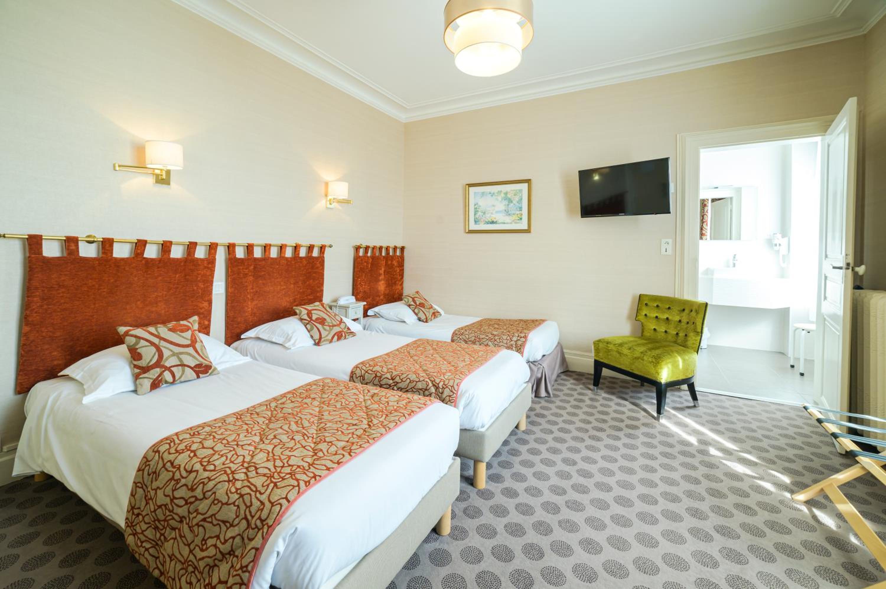 Triple Room (3 People)  photo 3