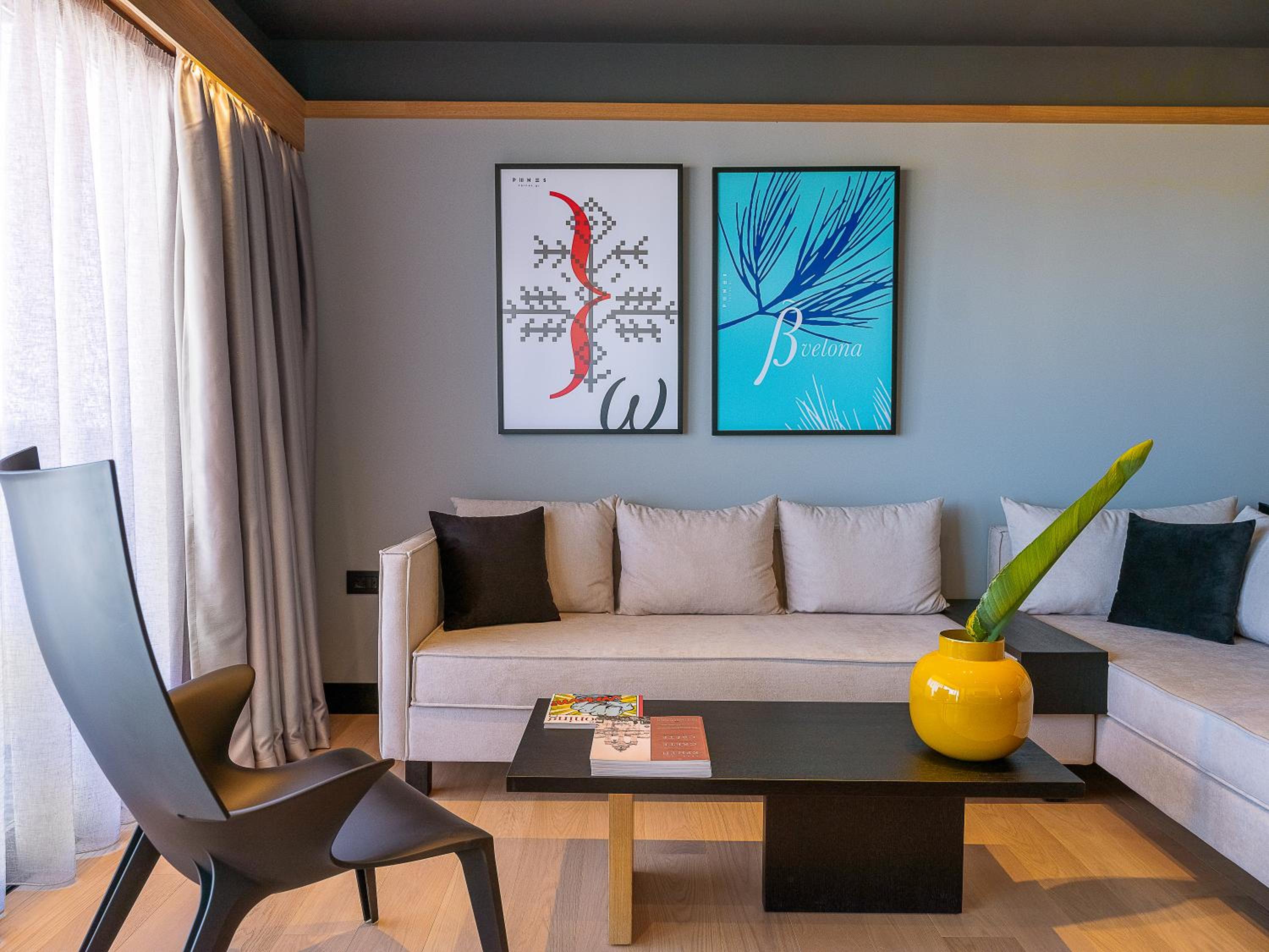 Signature Penthouse Suite - Photo 19