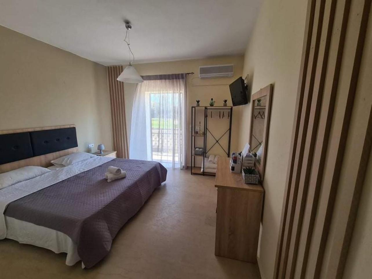 Double or Twin Room photo 1