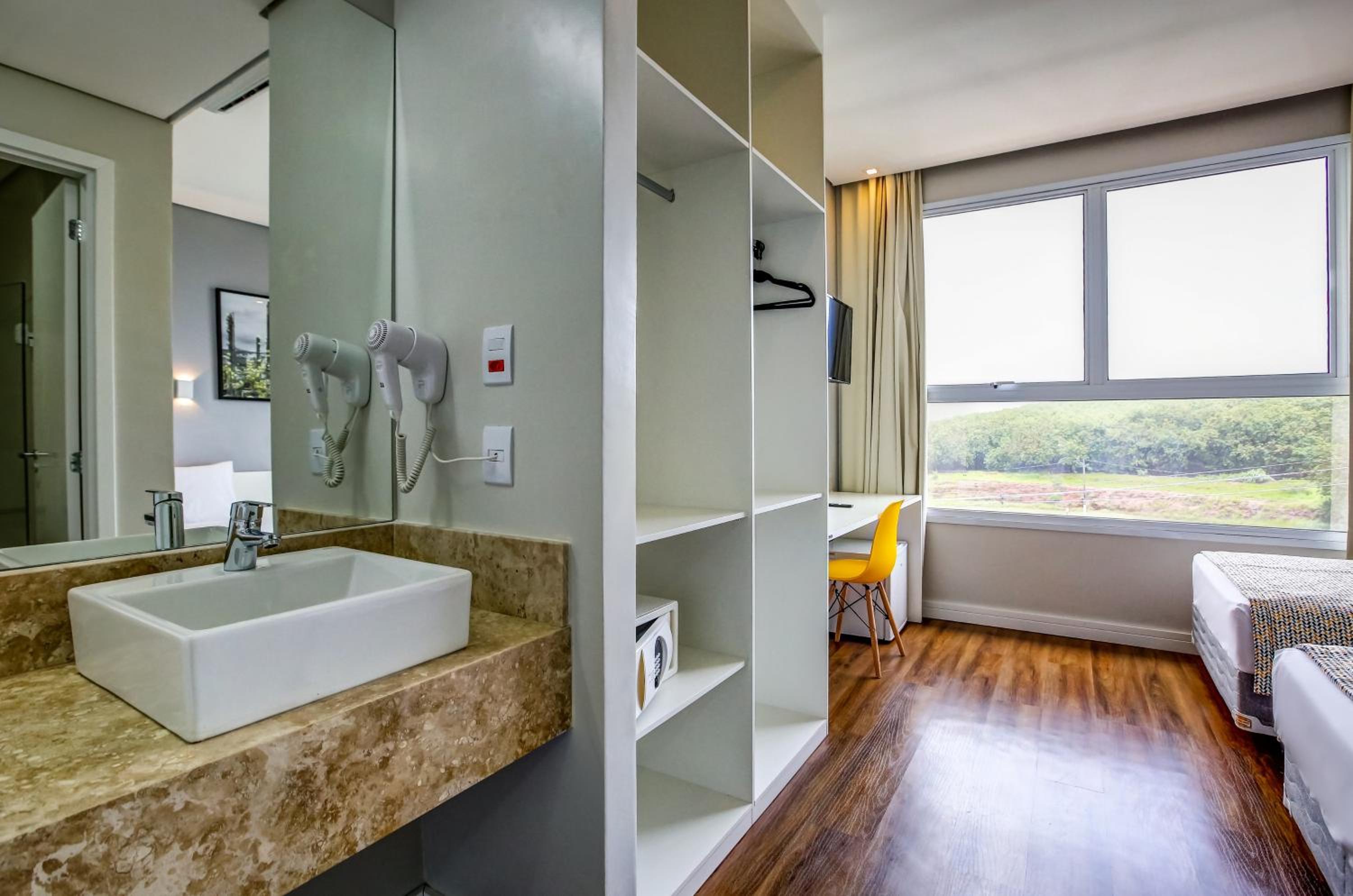 Standard Double Room - Photo 4