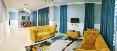 Four-Bedroom House photo 1