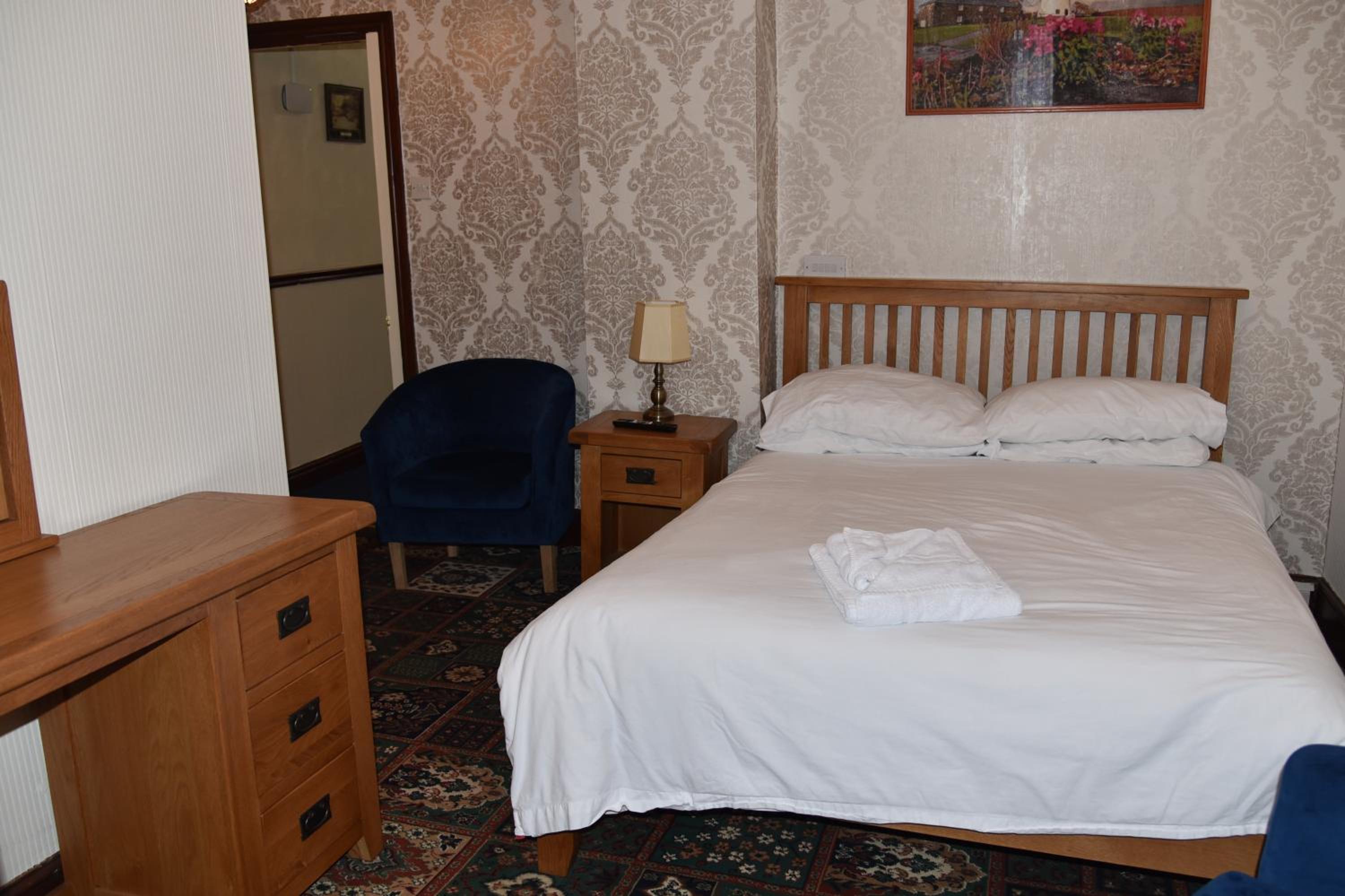 Budget Double Room - Photo 4