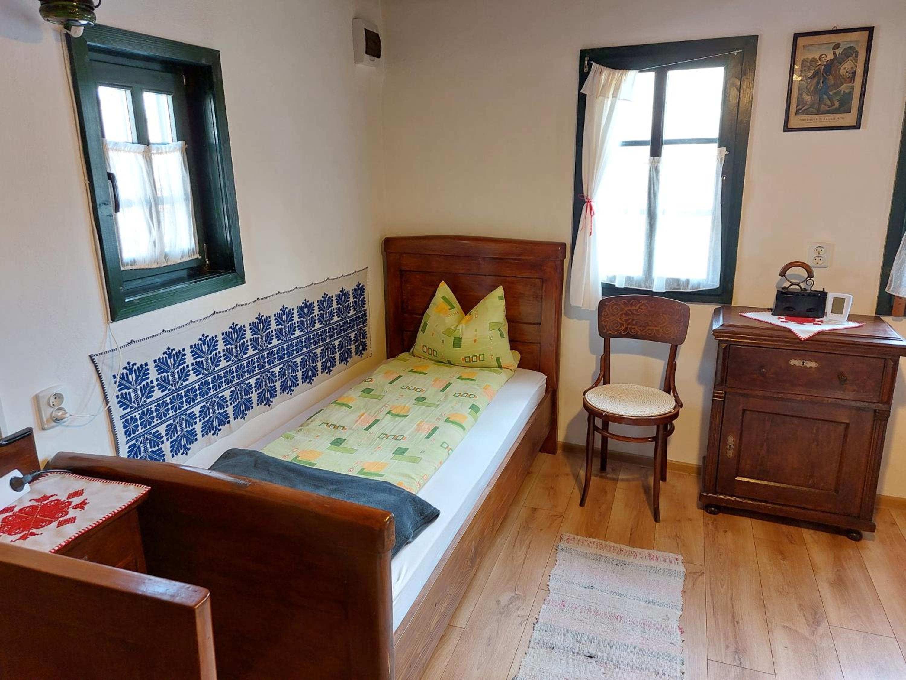 One-Bedroom House - Photo 1