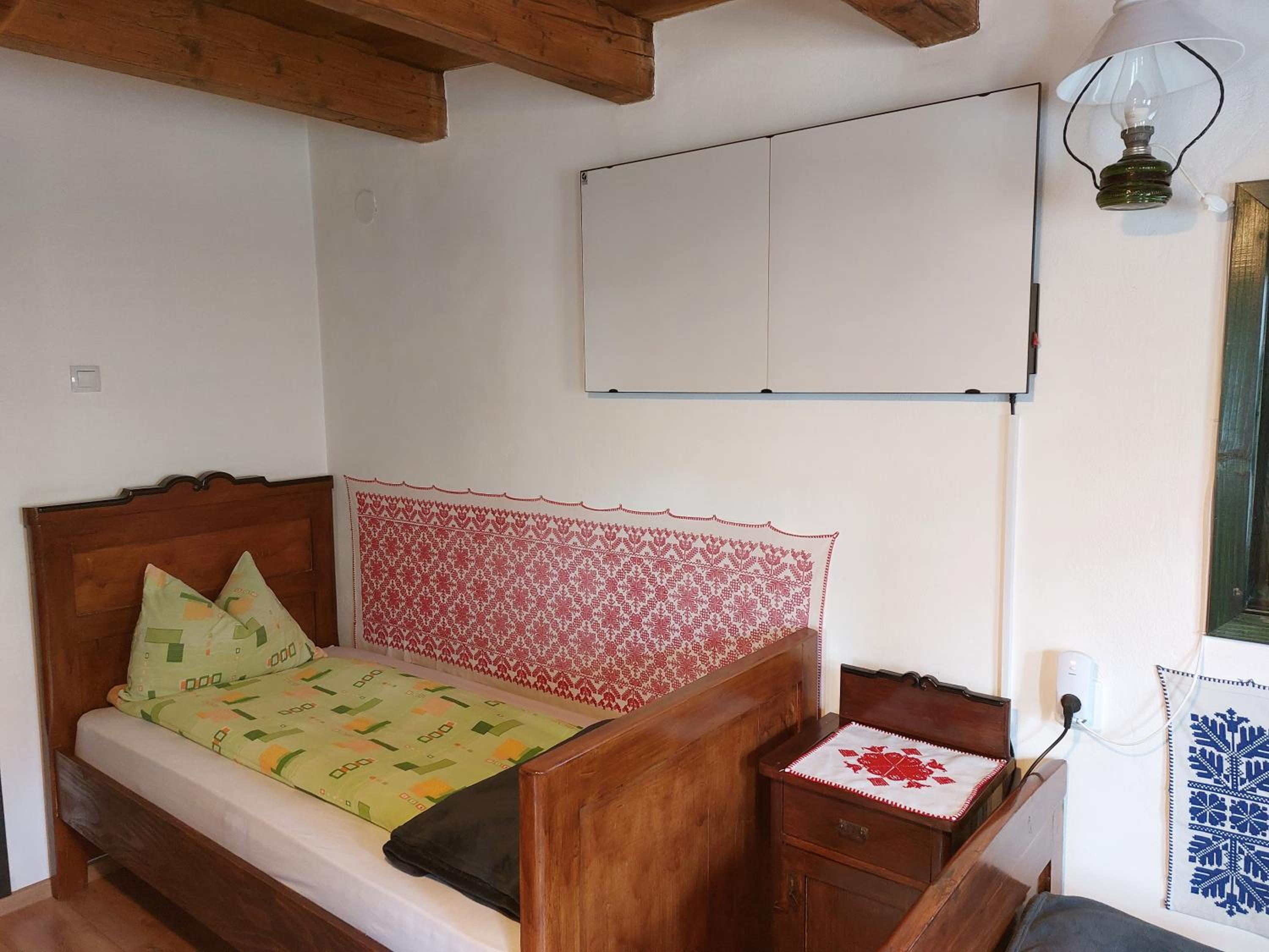 One-Bedroom House - Photo 10