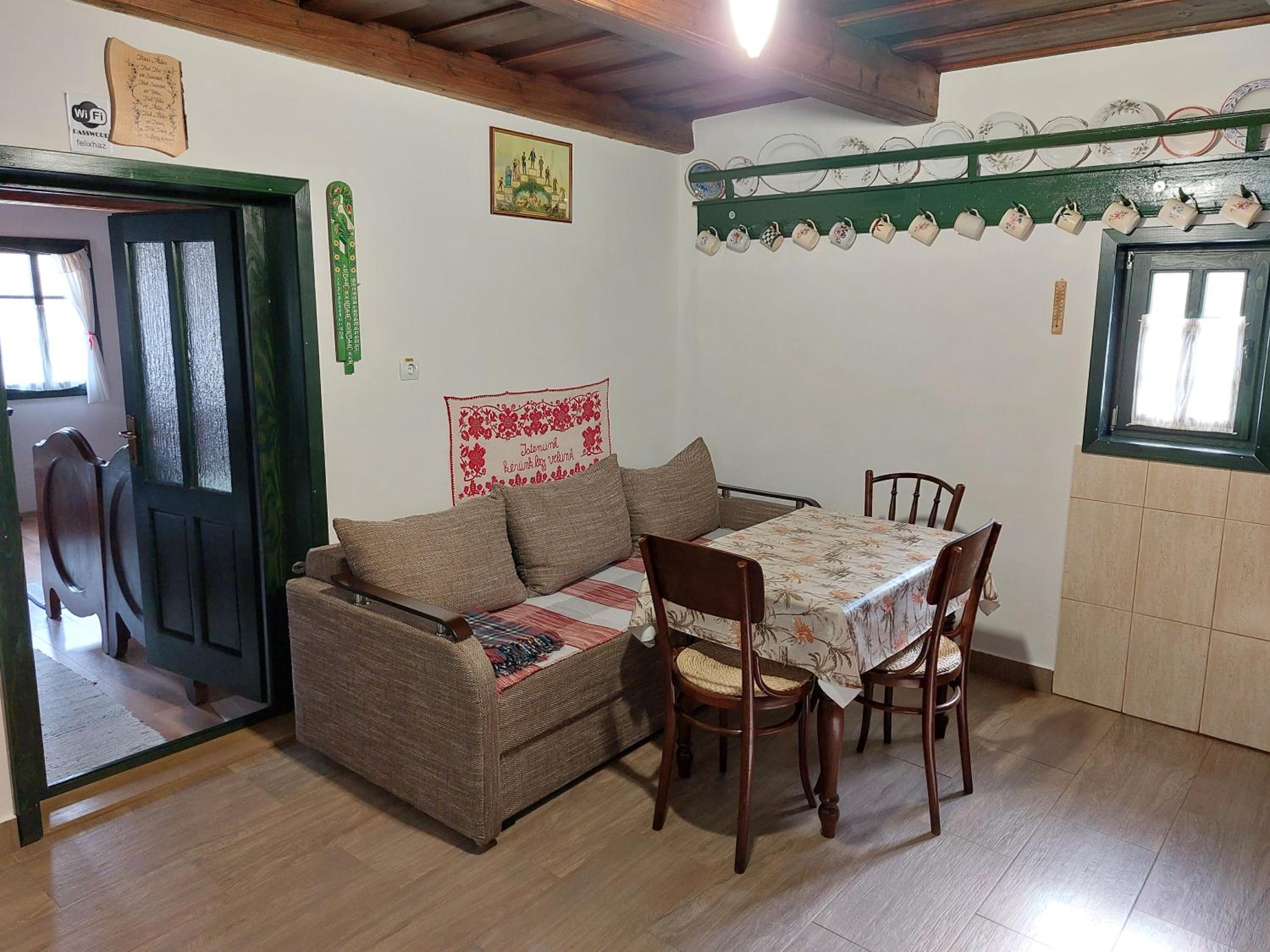 One-Bedroom House - Photo 13