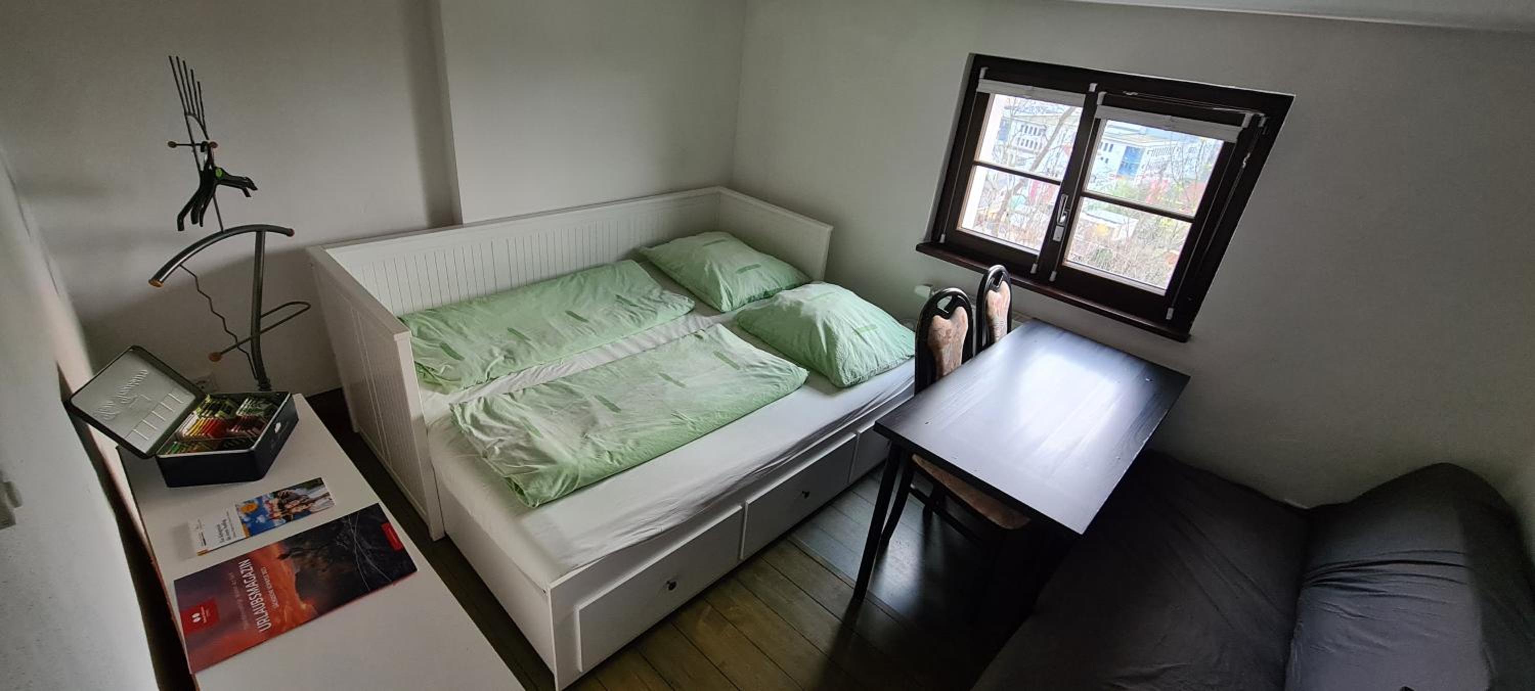 Double Room With Shared Bathroom photo 2