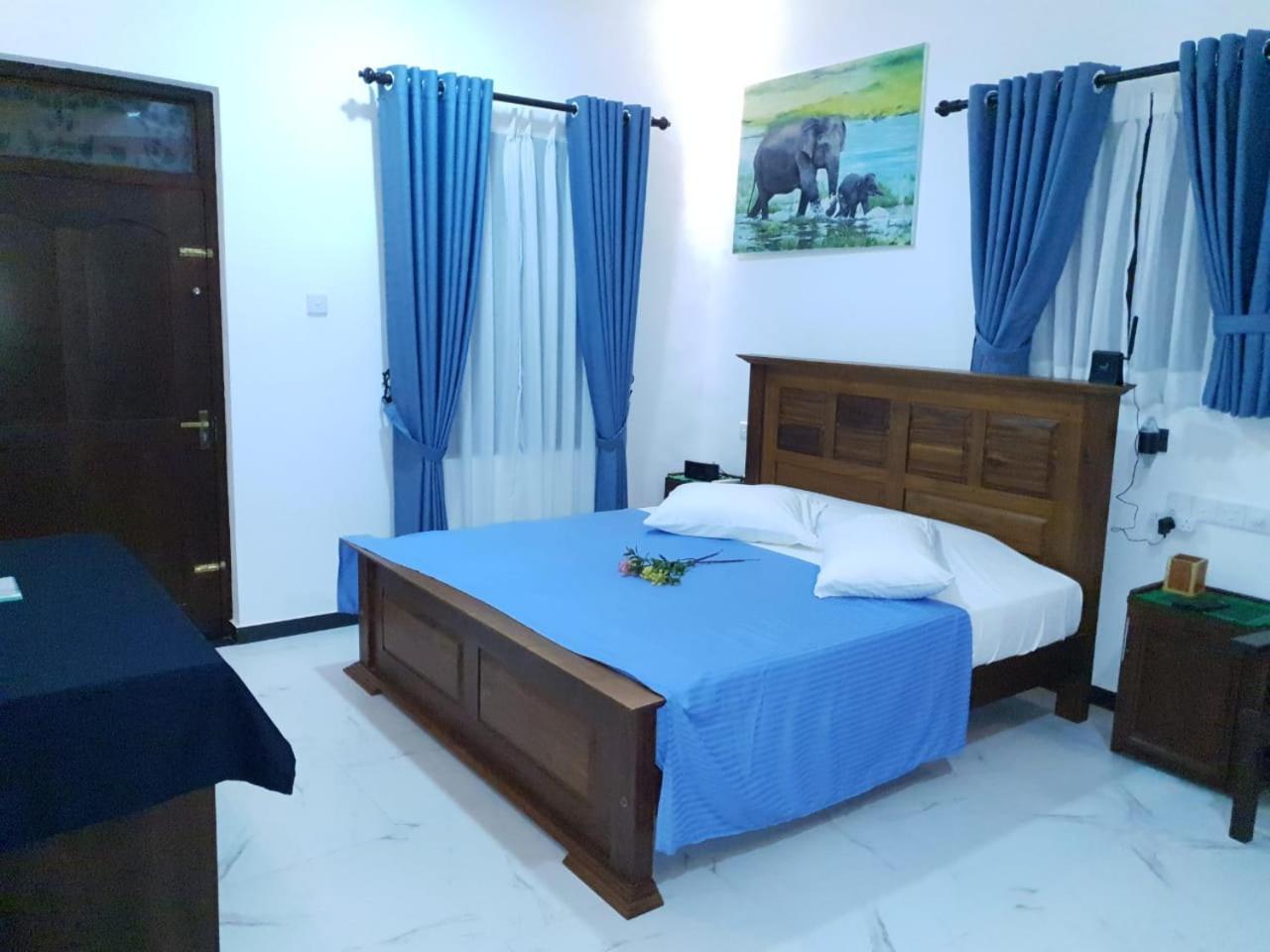 King Room with Balcony photo 2