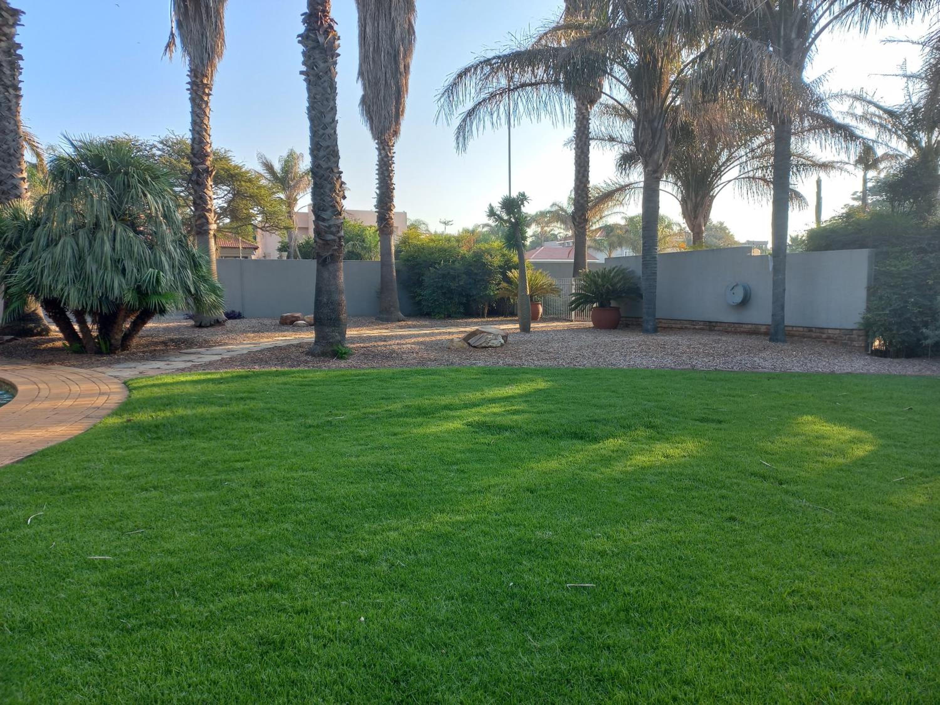 Double Room with Garden View - Photo 2