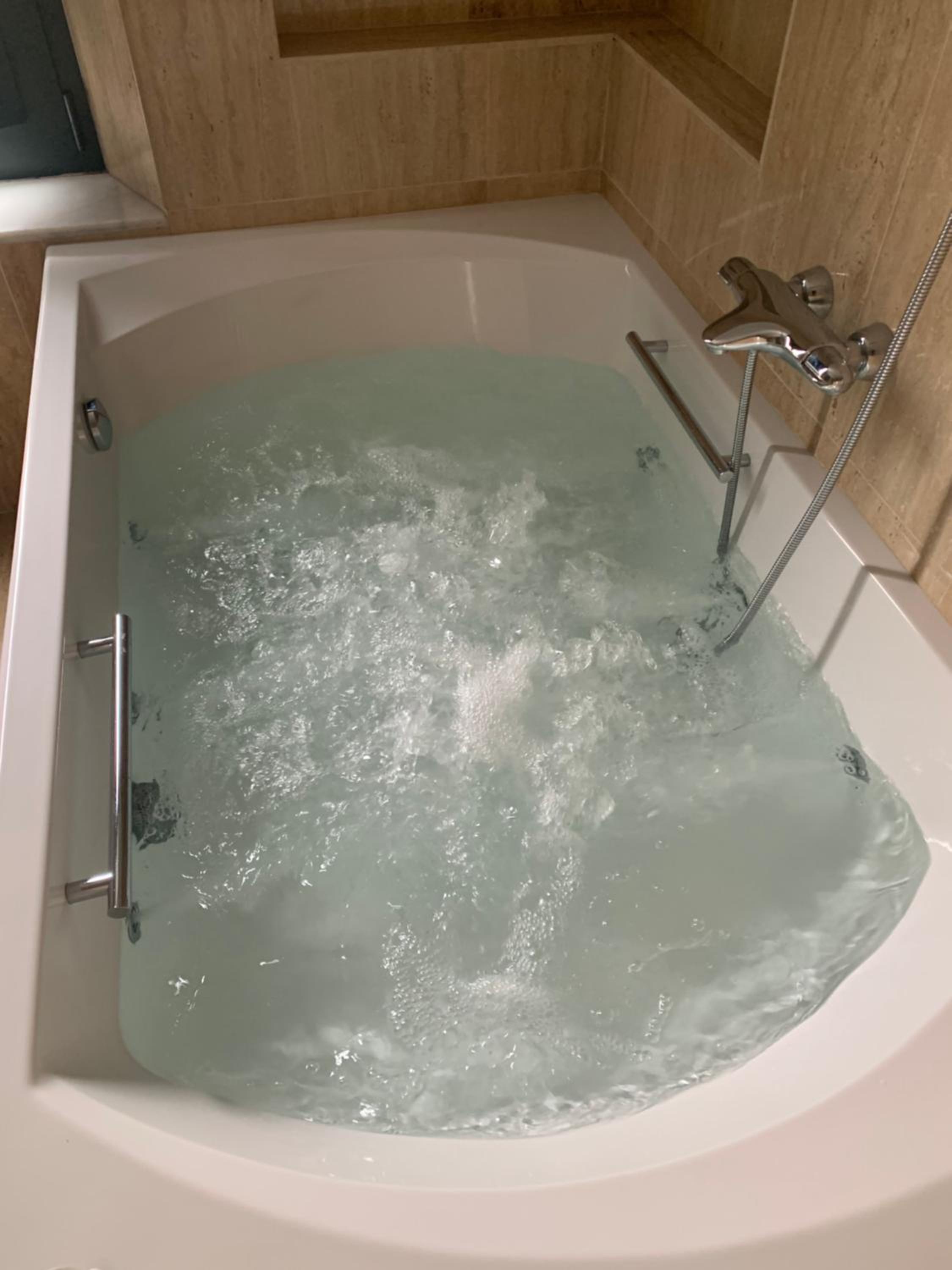 Suite - Photo 8