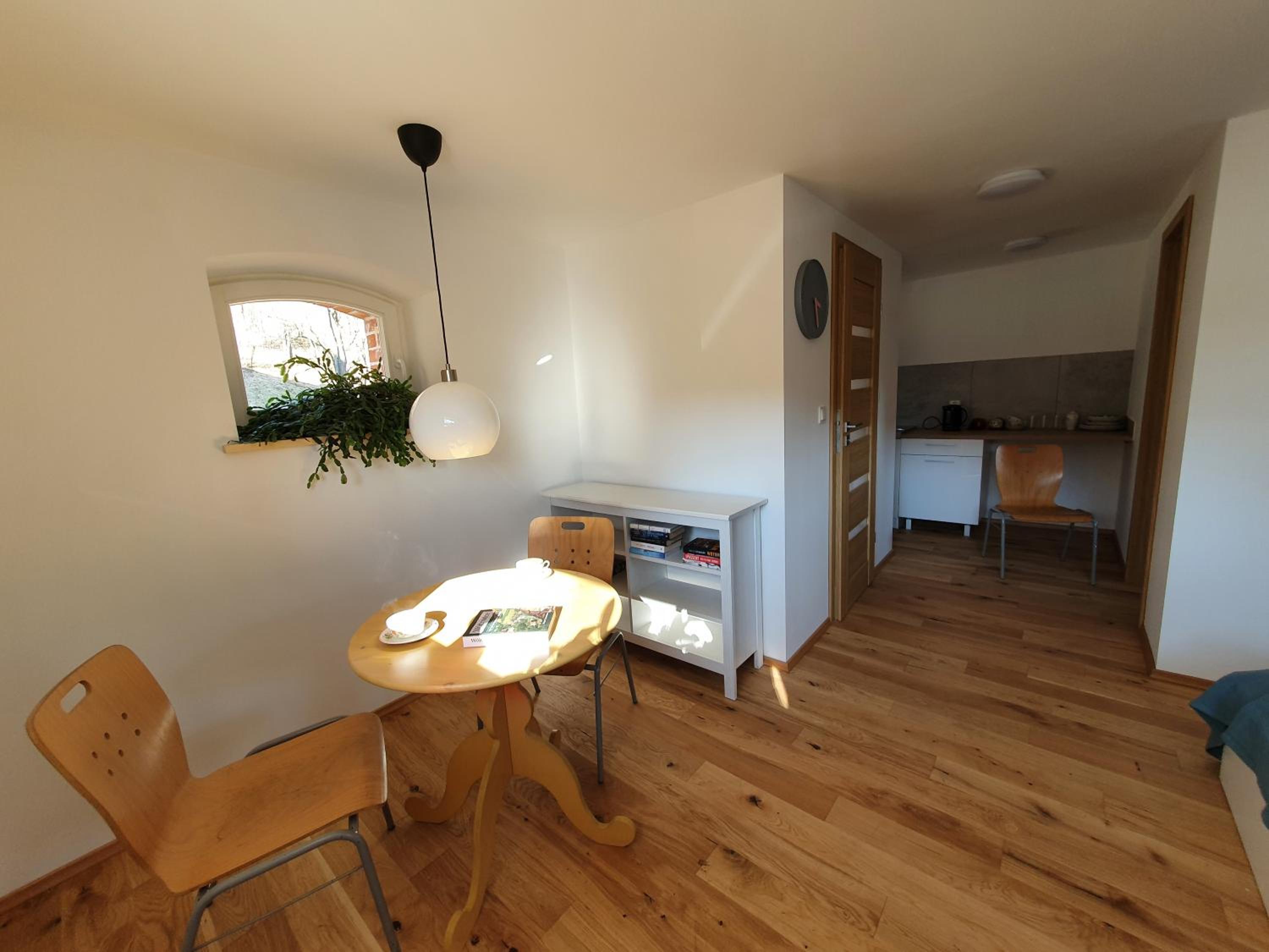 One-Bedroom Apartment - Photo 1