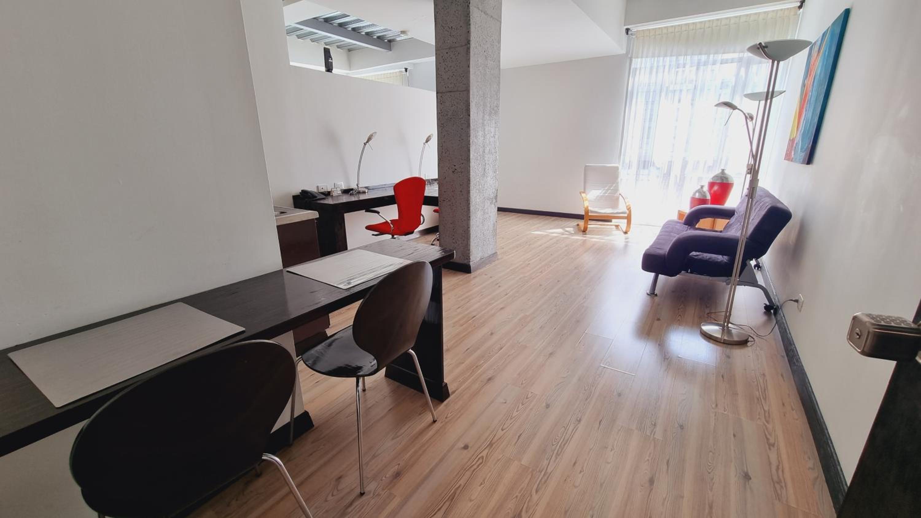 Suite - Photo 10