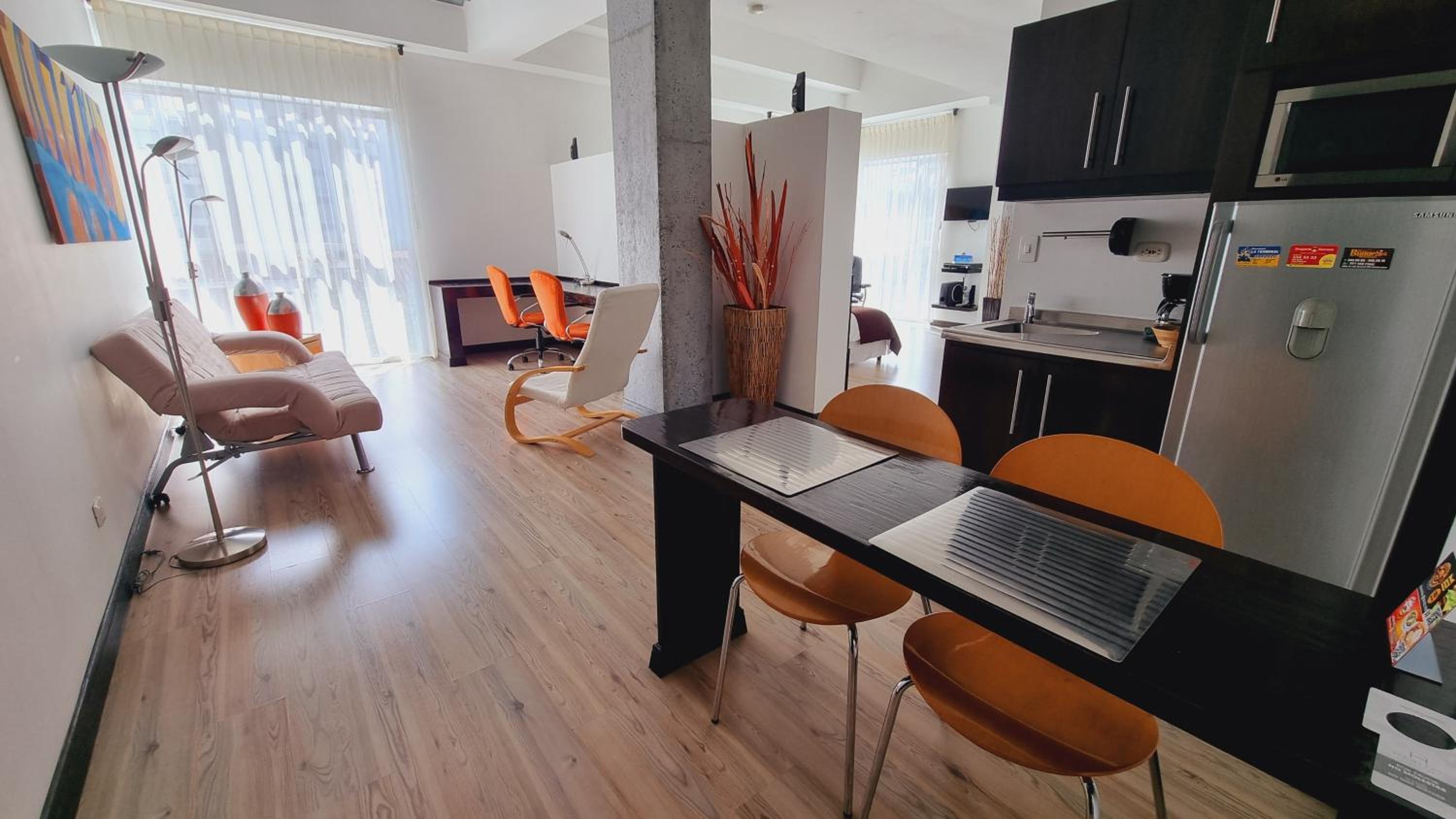 Suite - Photo 6