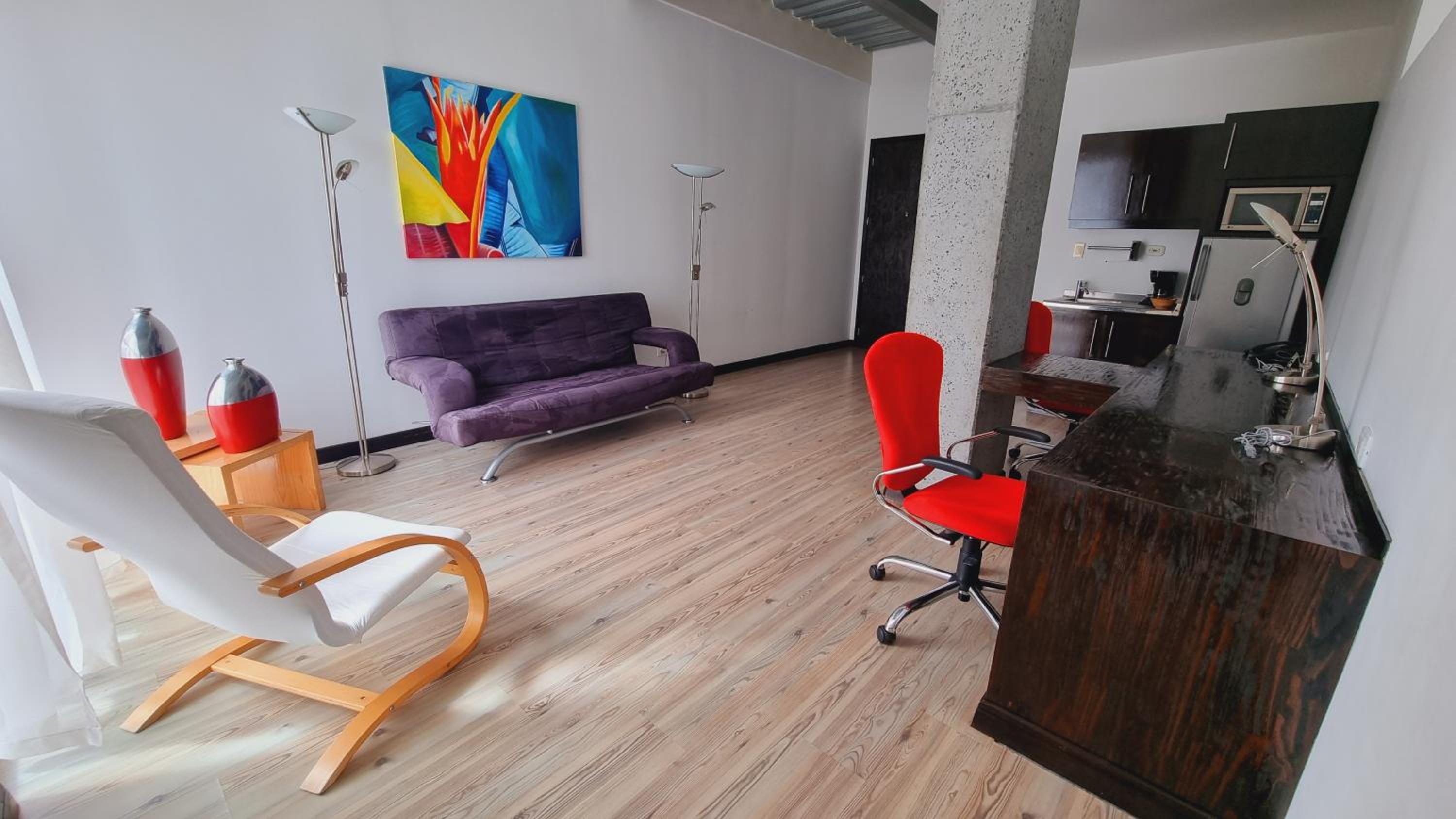 Suite - Photo 17