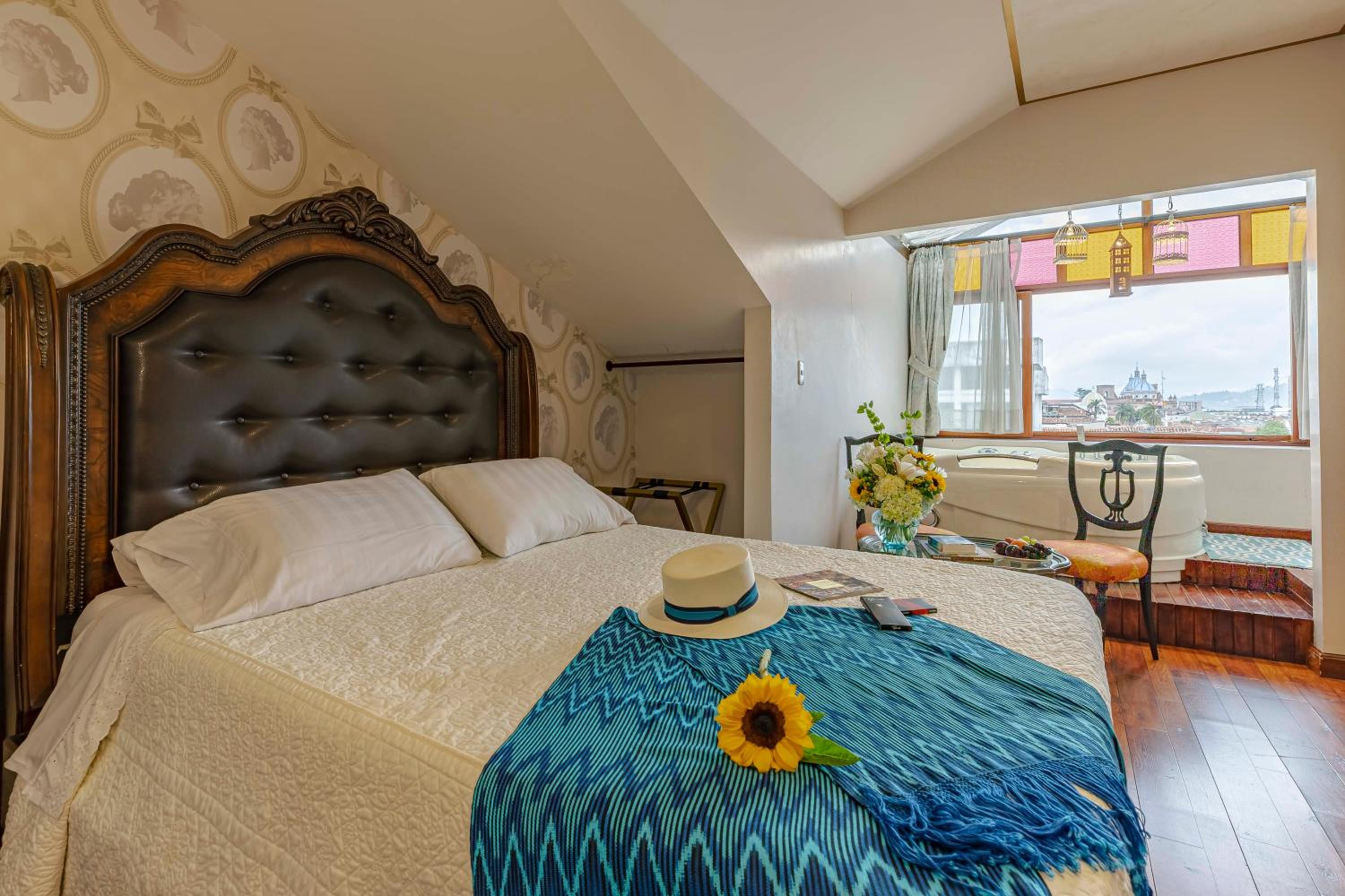 Deluxe Suite with Spa Bath photo 1