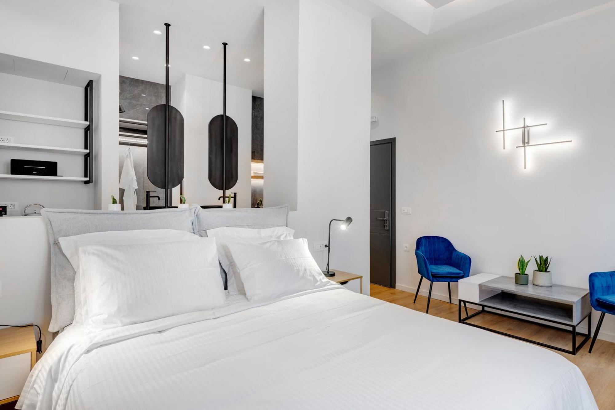Double Room - Photo 1
