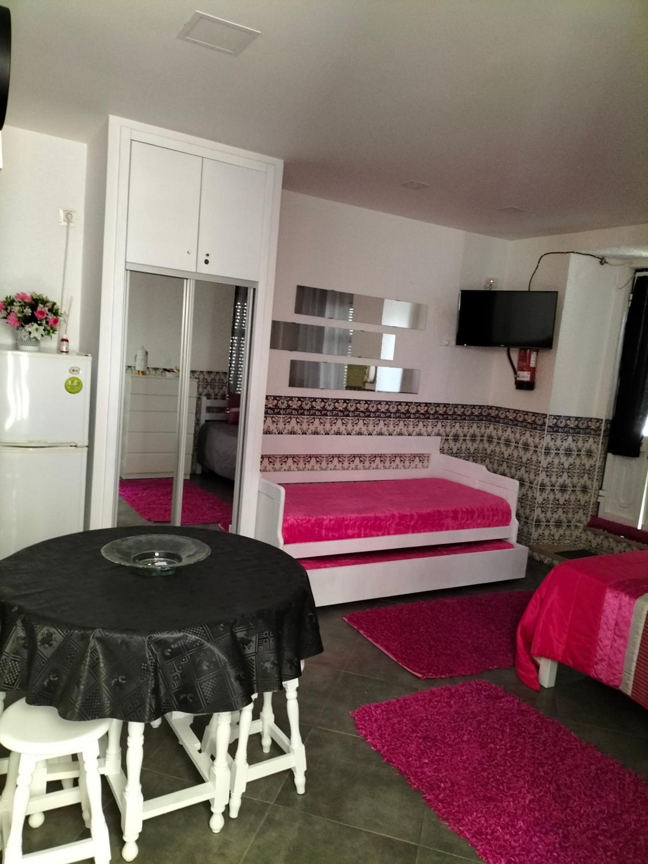 One-Bedroom House - Photo 20