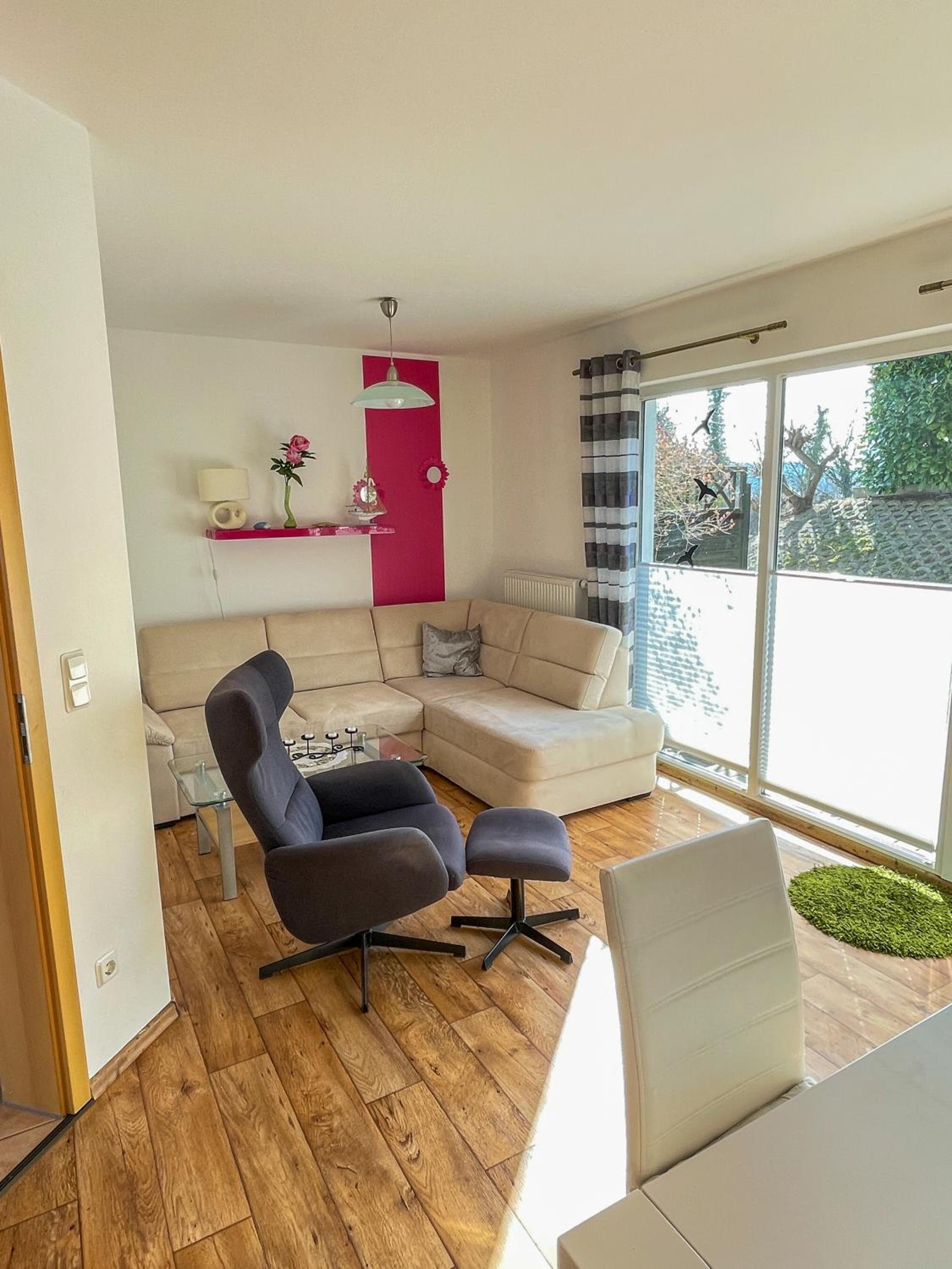 One-Bedroom House photo 3