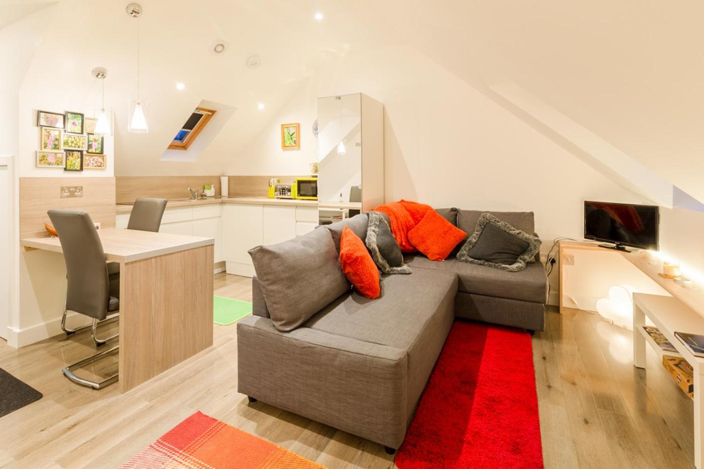Studio Apartment photo 3