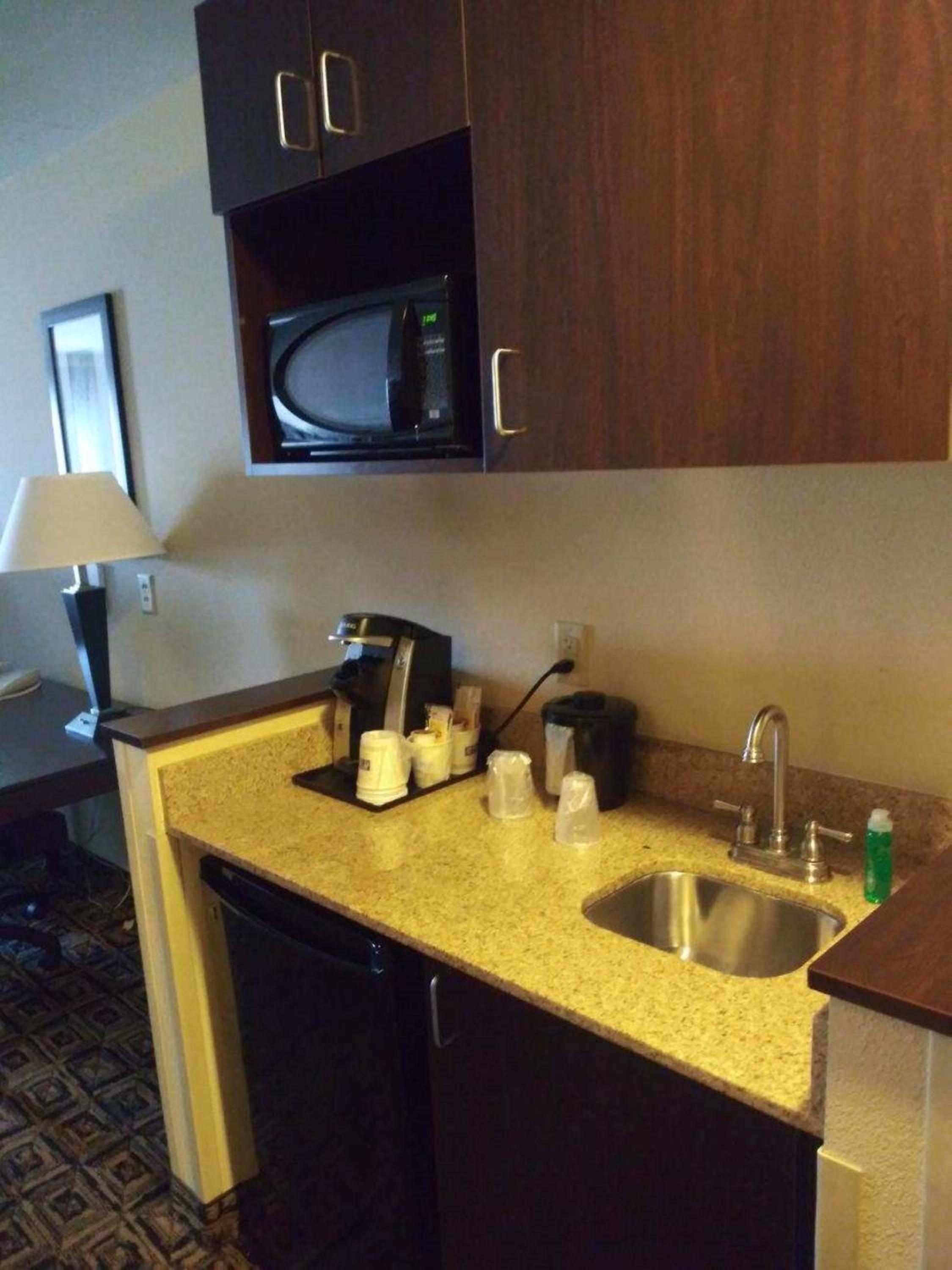 King Suite with Sofa Bed - Photo 3