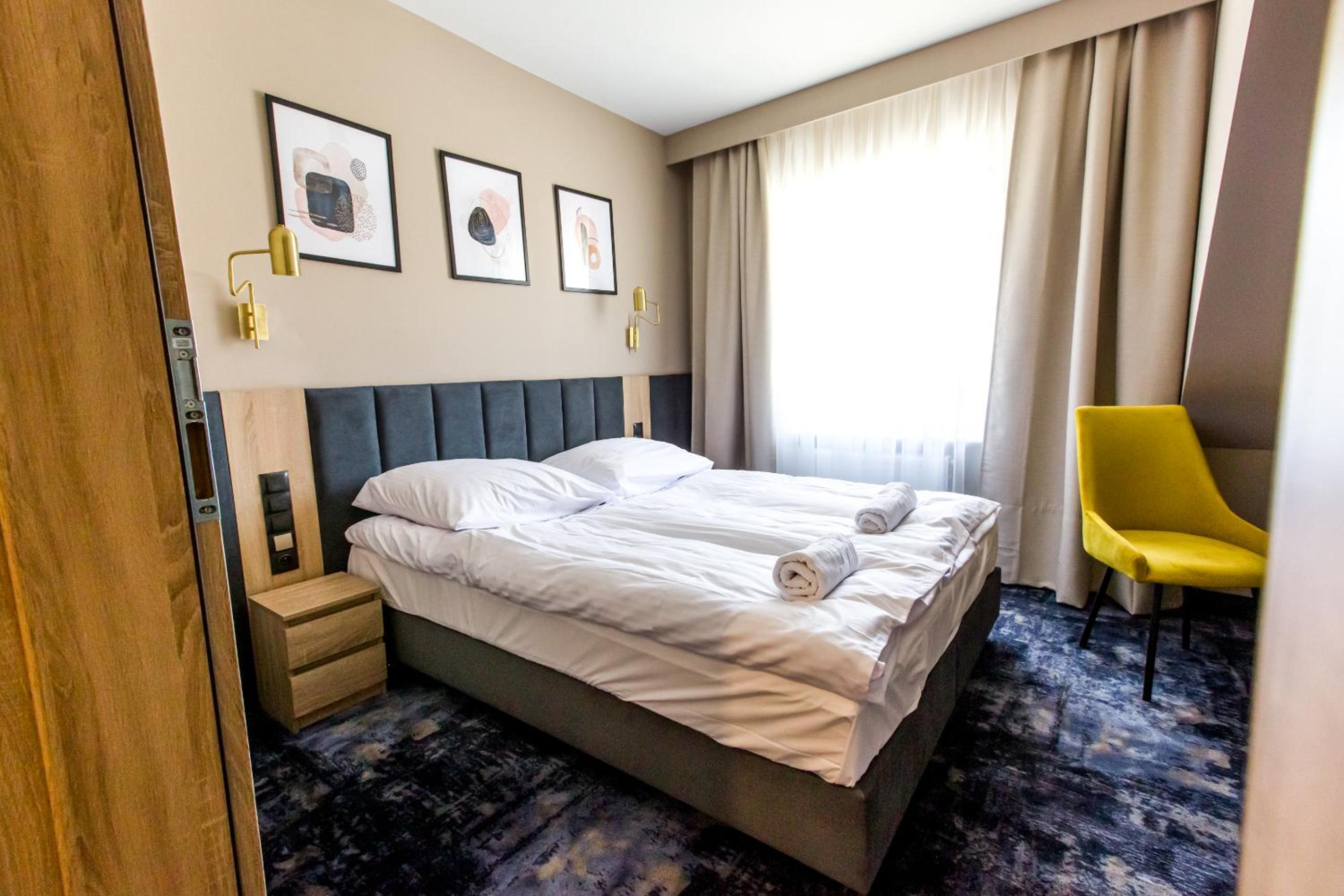 Deluxe Double or Twin Room - Photo 3