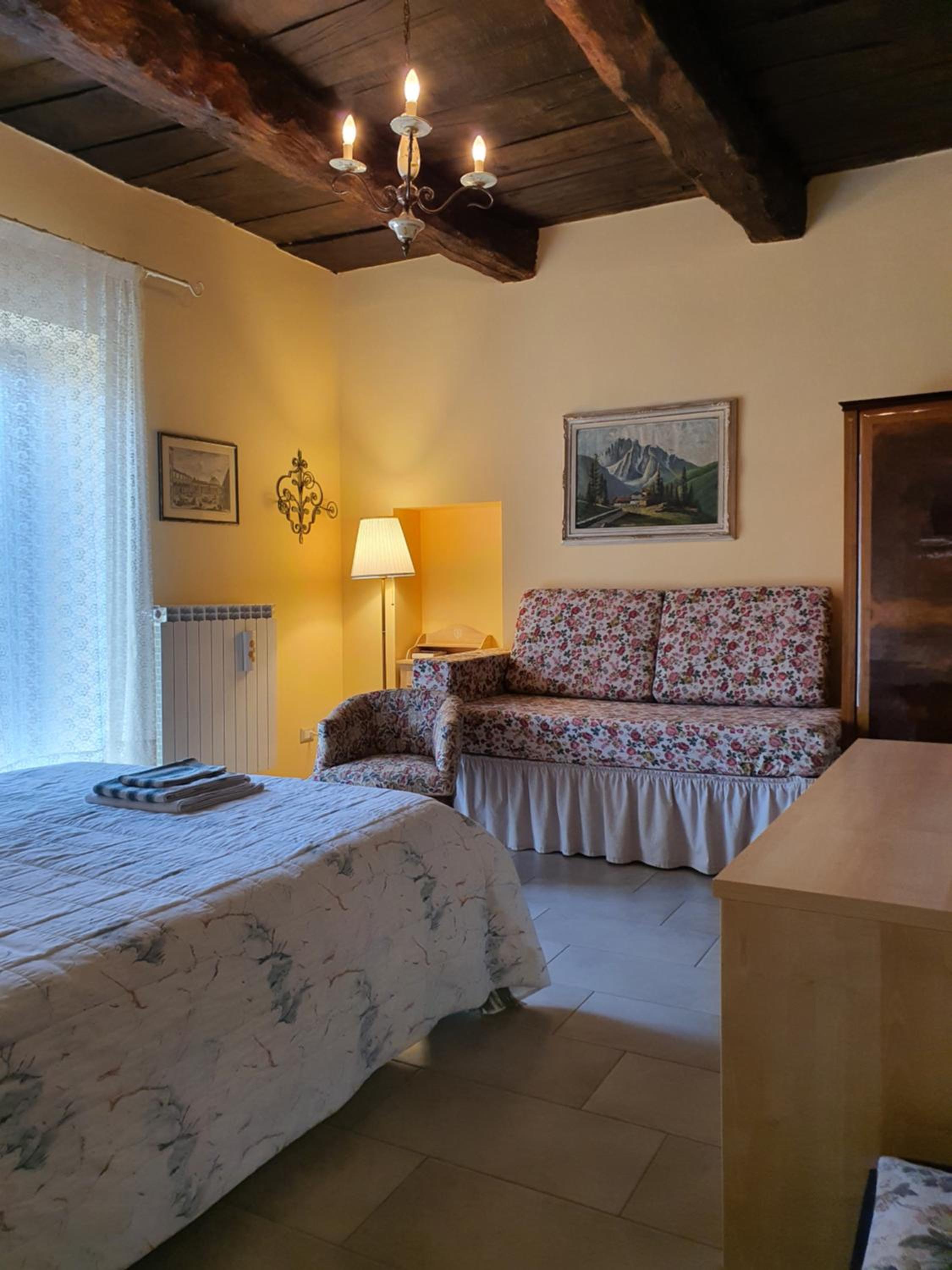 Triple Room with Private Bathroom - Photo 3