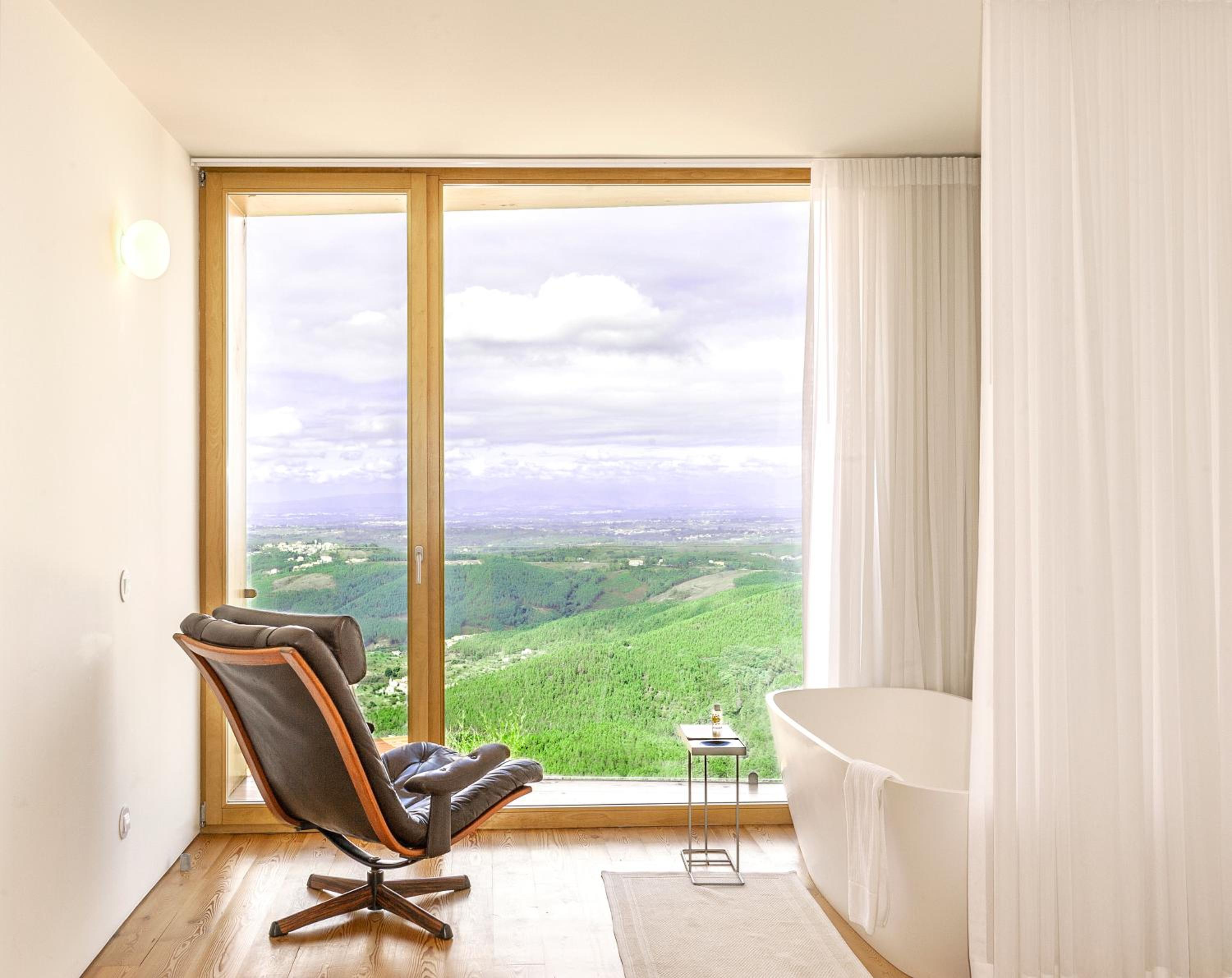 Deluxe Suite - Photo 10